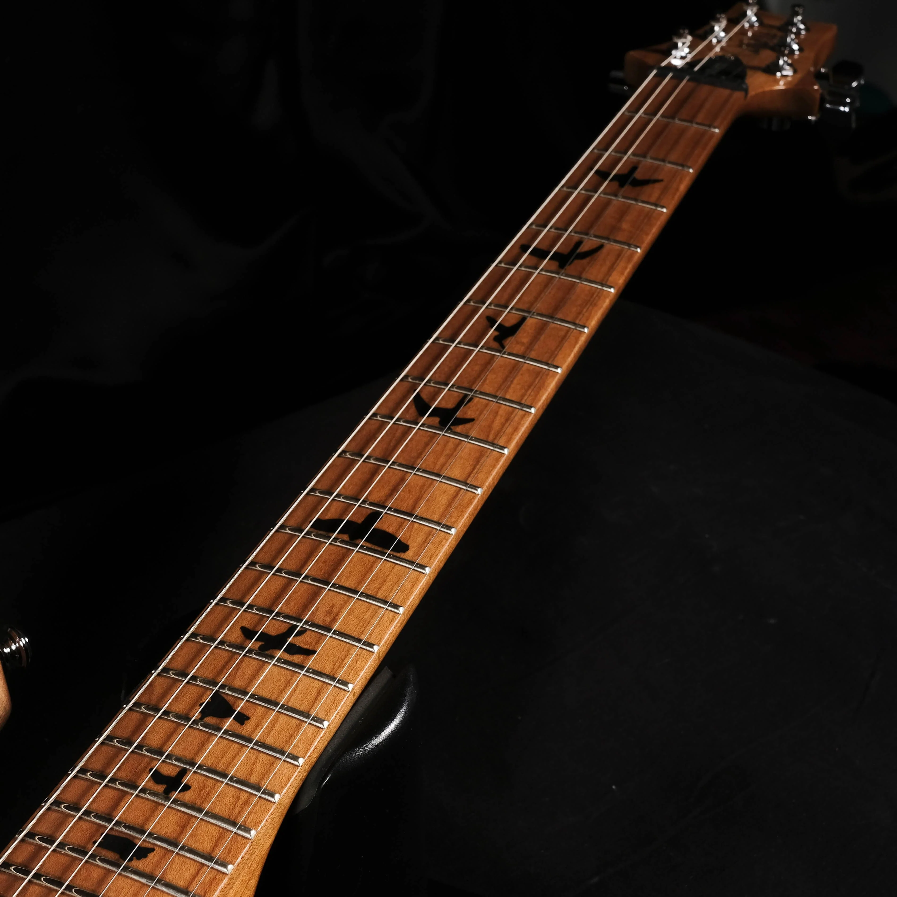 PRS SE Custom 24 Roasted Maple Limited - Trampas Green With Bag - Image 6