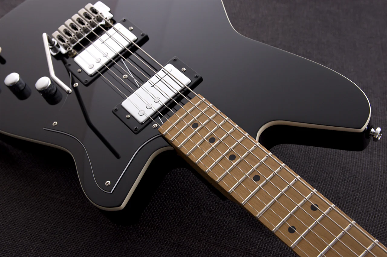 Reverend Descent W Roasted Maple Neck Baritone Electric Guitar Black - Image 4