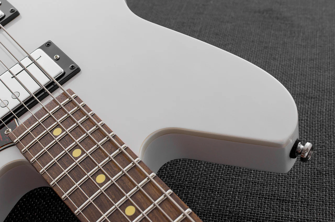 Reverend Descent W Roasted Maple Neck Baritone Electric Guitar Trans White - Image 4
