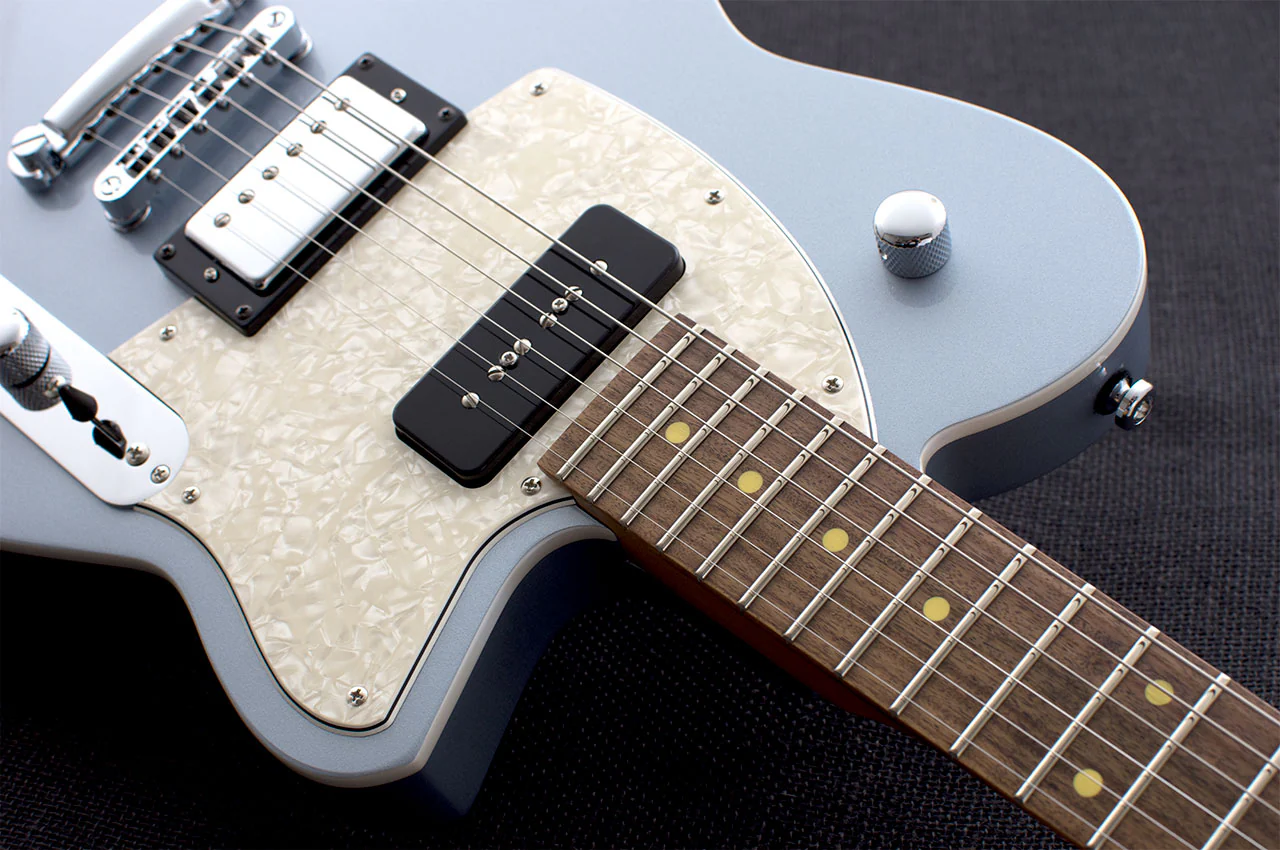 Reverend Double Agent OG Roasted Maple Neck Electric Guitar Silver Freeze - Image 4