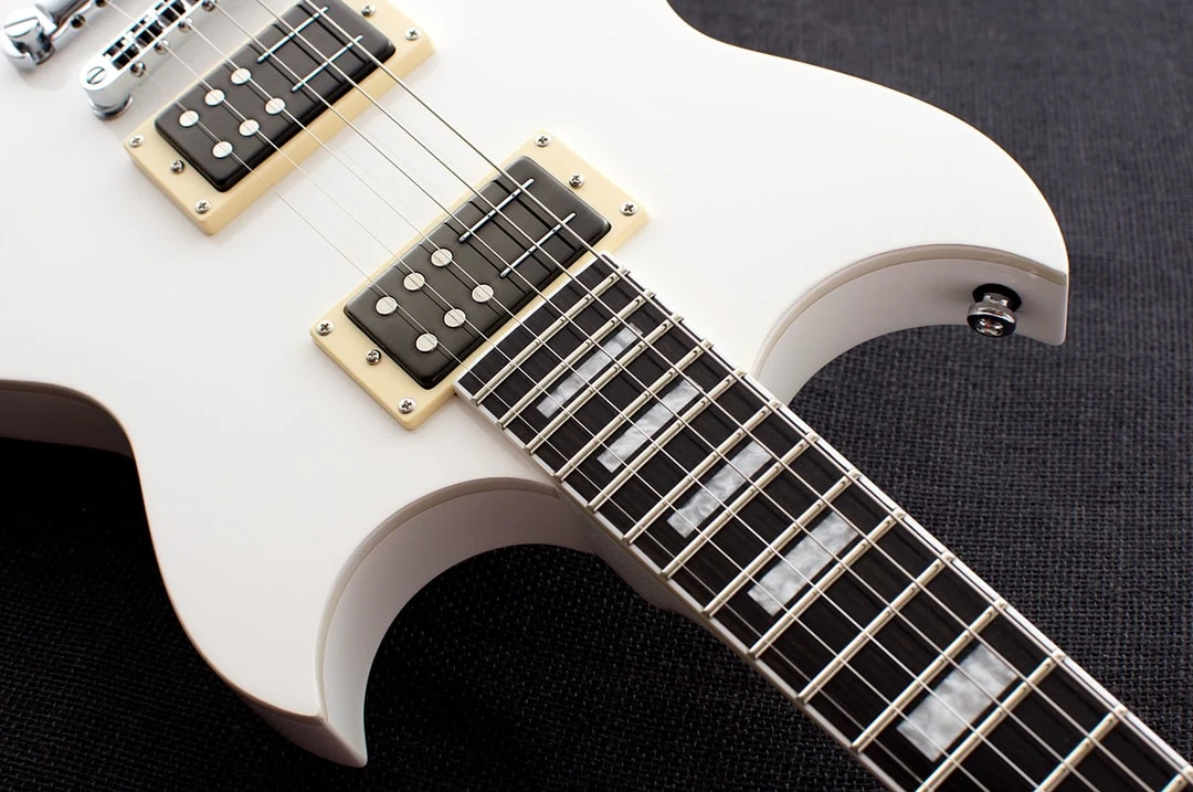 Reverend Robin Finck Signature Electric Guitar - Ice White - Image 3