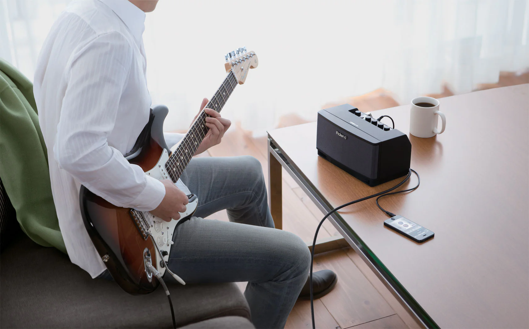 Roland Cube Lite Guitar Amplifier - Image 5