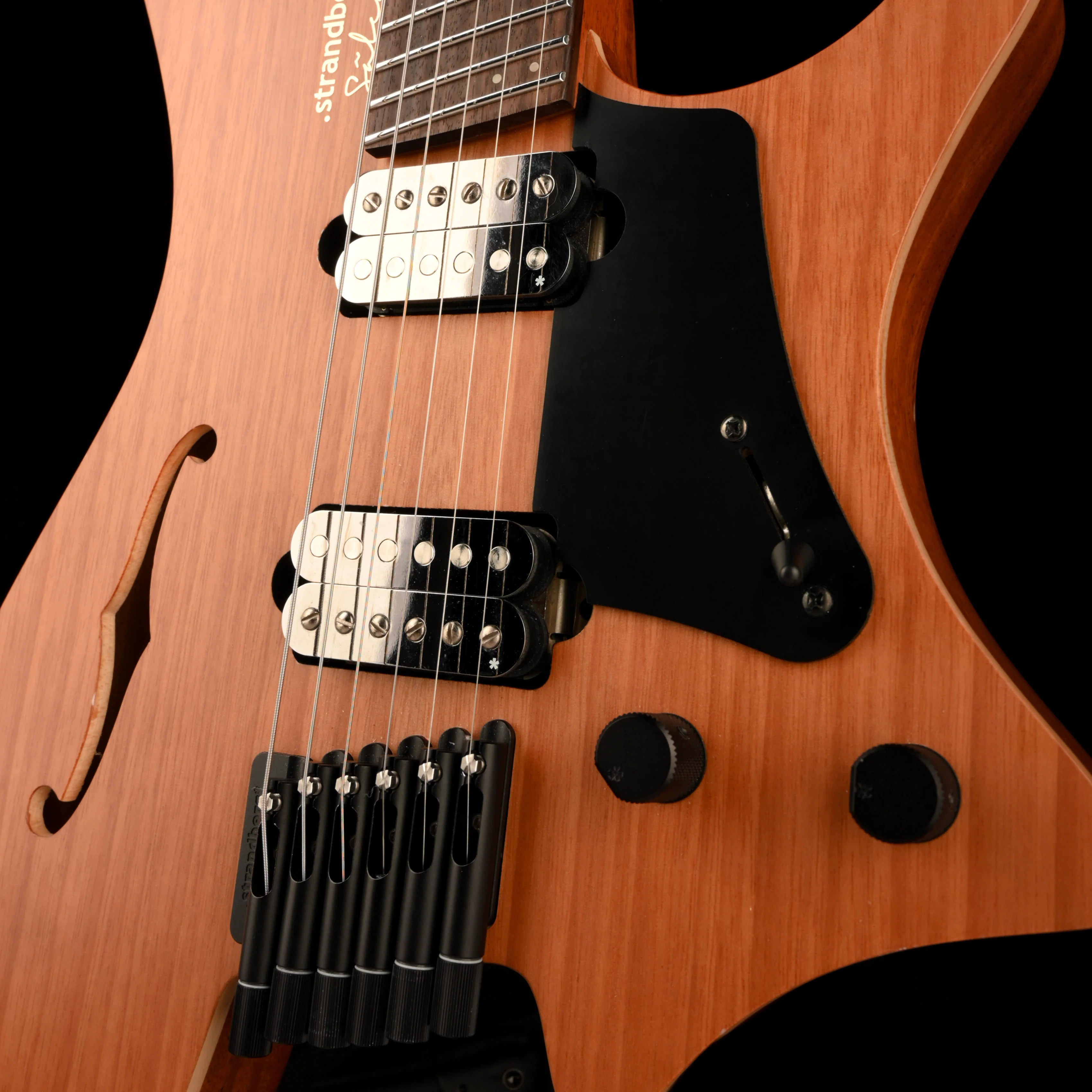 Strandberg Salen Jazz NX 6 Natural With Gig Bag - Image 5