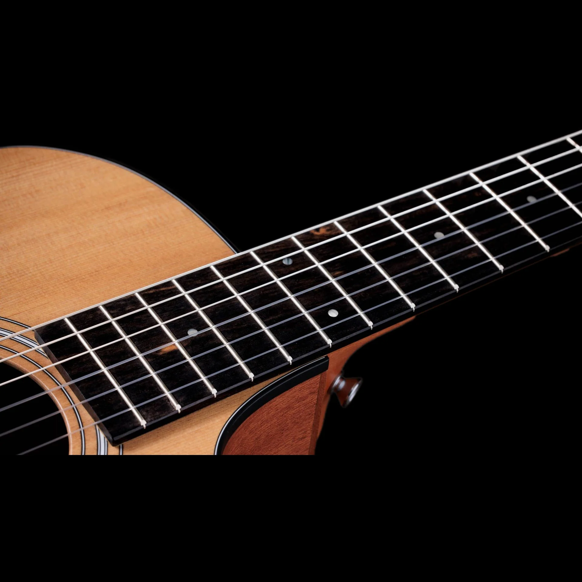 Taylor 112ce-N Nylon Acoustic Electric Guitar With Case - Image 4