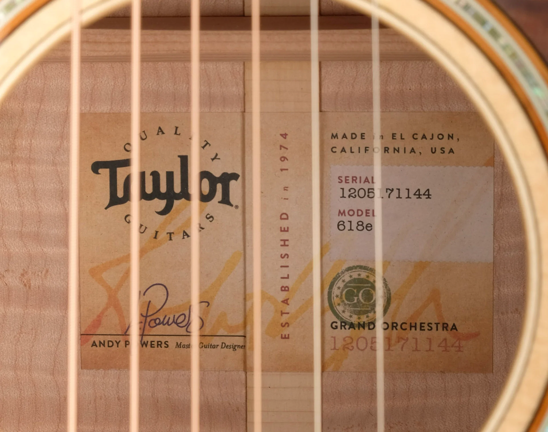 Taylor 618e Acoustic Electric Guitar Spruce/Maple With Case - Demo - Image 12