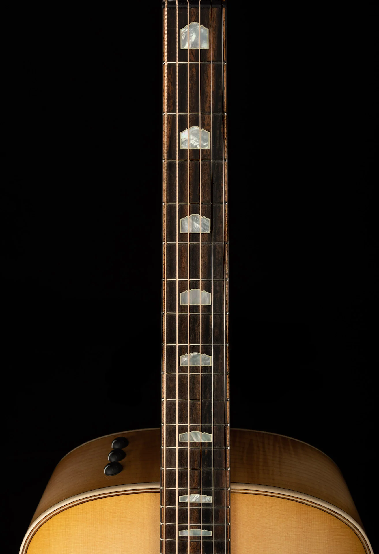Taylor 618e Acoustic Electric Guitar Spruce/Maple With Case - Demo - Image 7