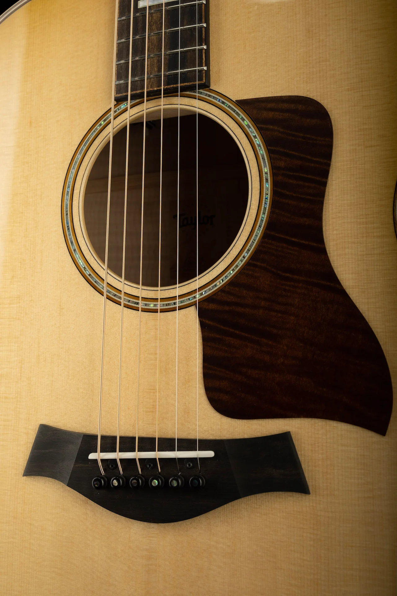Taylor 618e Acoustic Electric Guitar Spruce/Maple With Case - Demo - Image 8