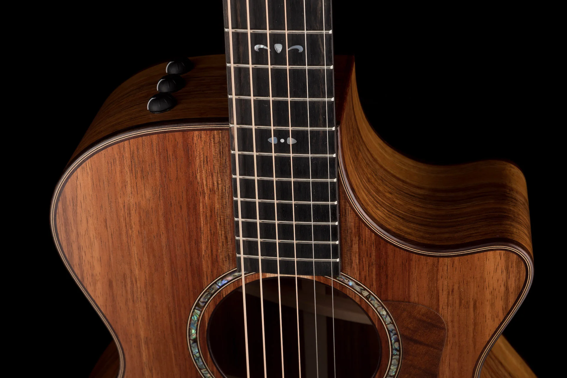 Taylor 722ce Koa Grand Concert Acoustic Electric Guitar With Case - Demo - Image 4