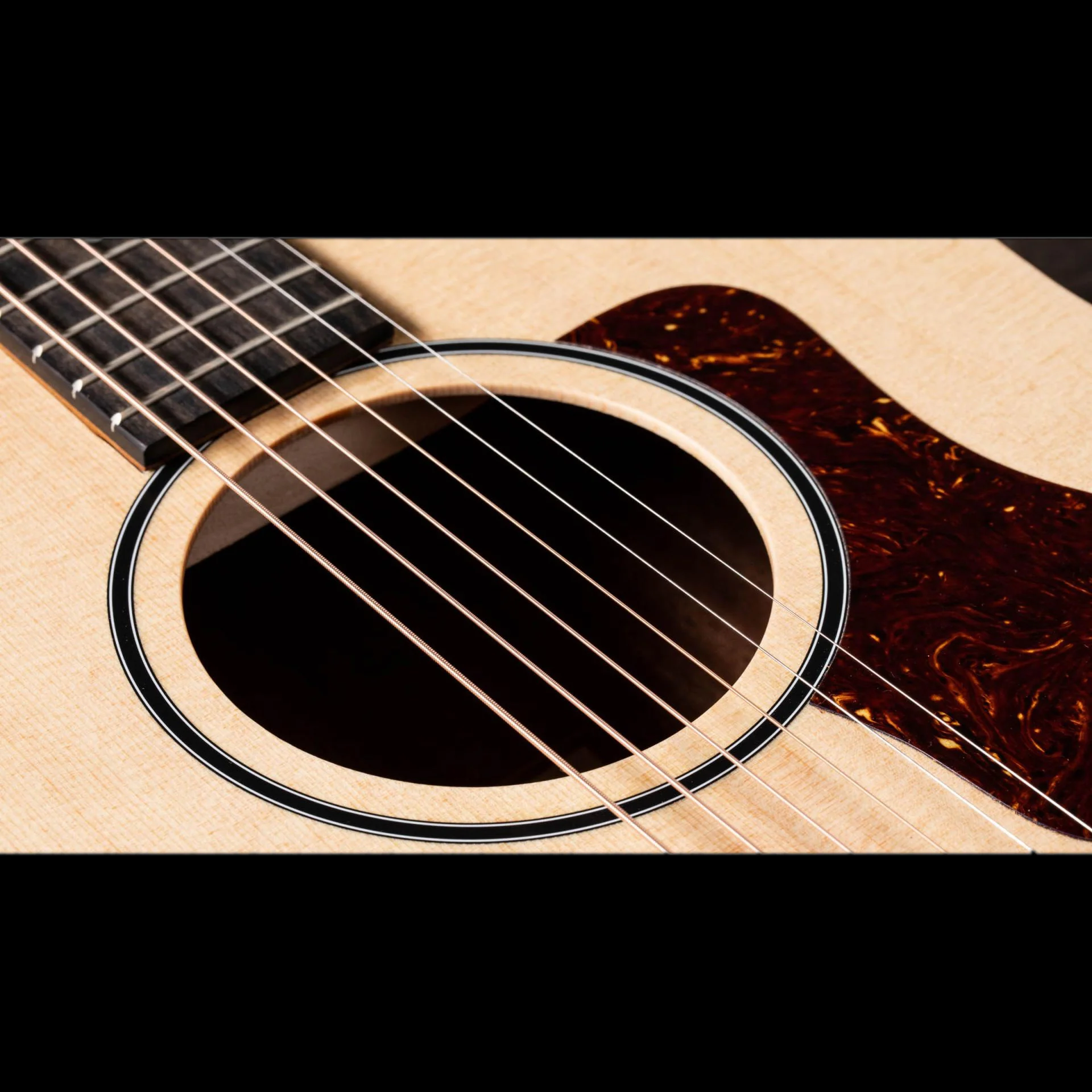 Taylor Big Baby Taylor (BBT) Walnut and Spruce Acoustic Guitar With Gig Bag - Image 4