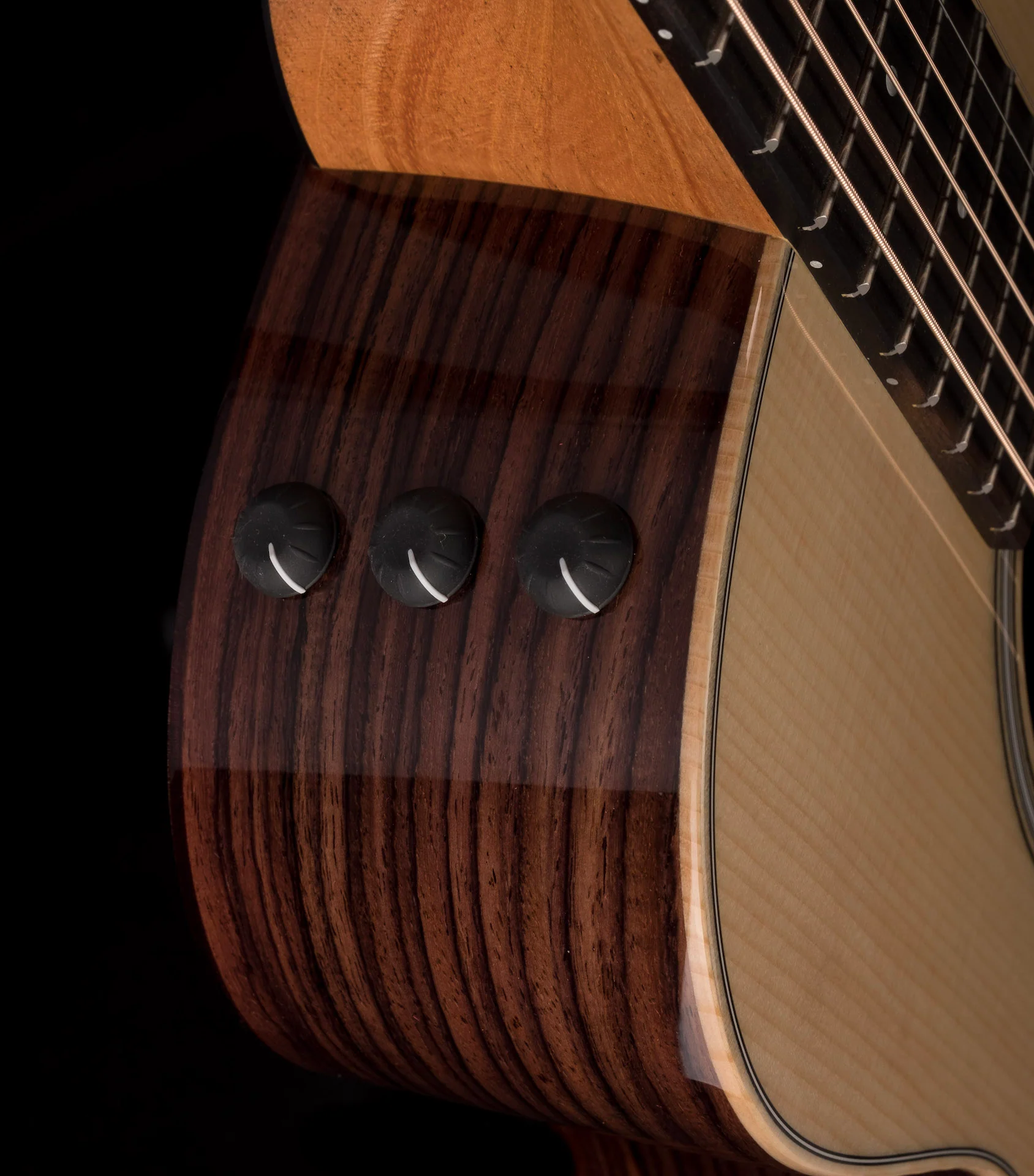Taylor GS Mini-e Rosewood Plus With AeroCase - Image 9