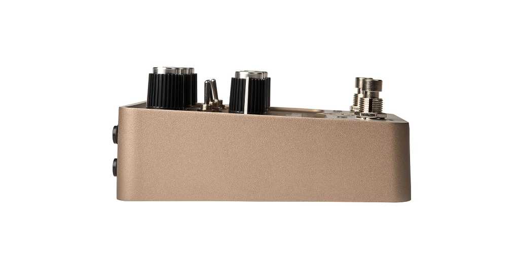Universal Audio UAFX Golden Reverb Pedal - Image 3