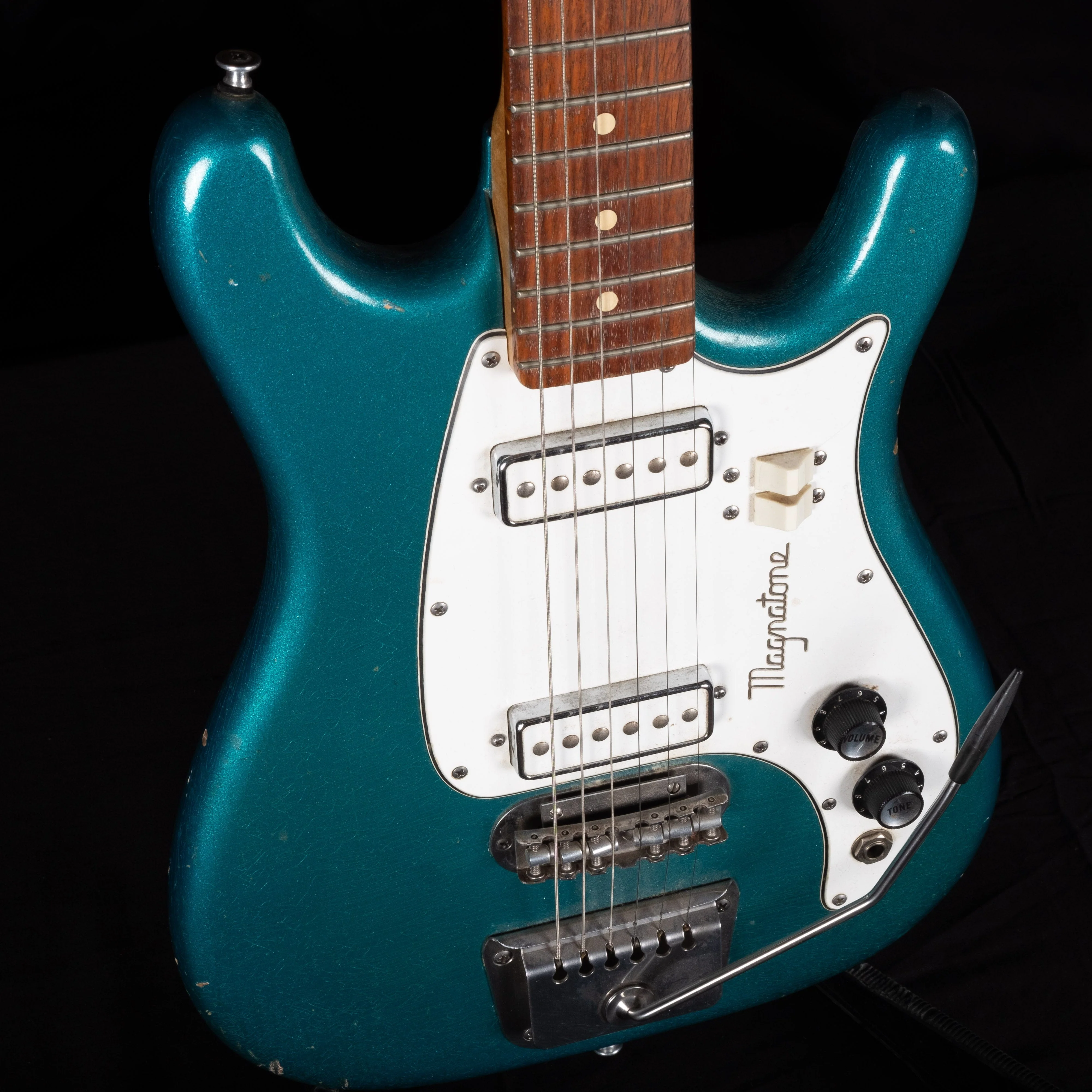 Used 1960 Magnatone Zephyr Electric Guitar Owned/Played by Billie Joe Armstrong of Green Day - Image 5