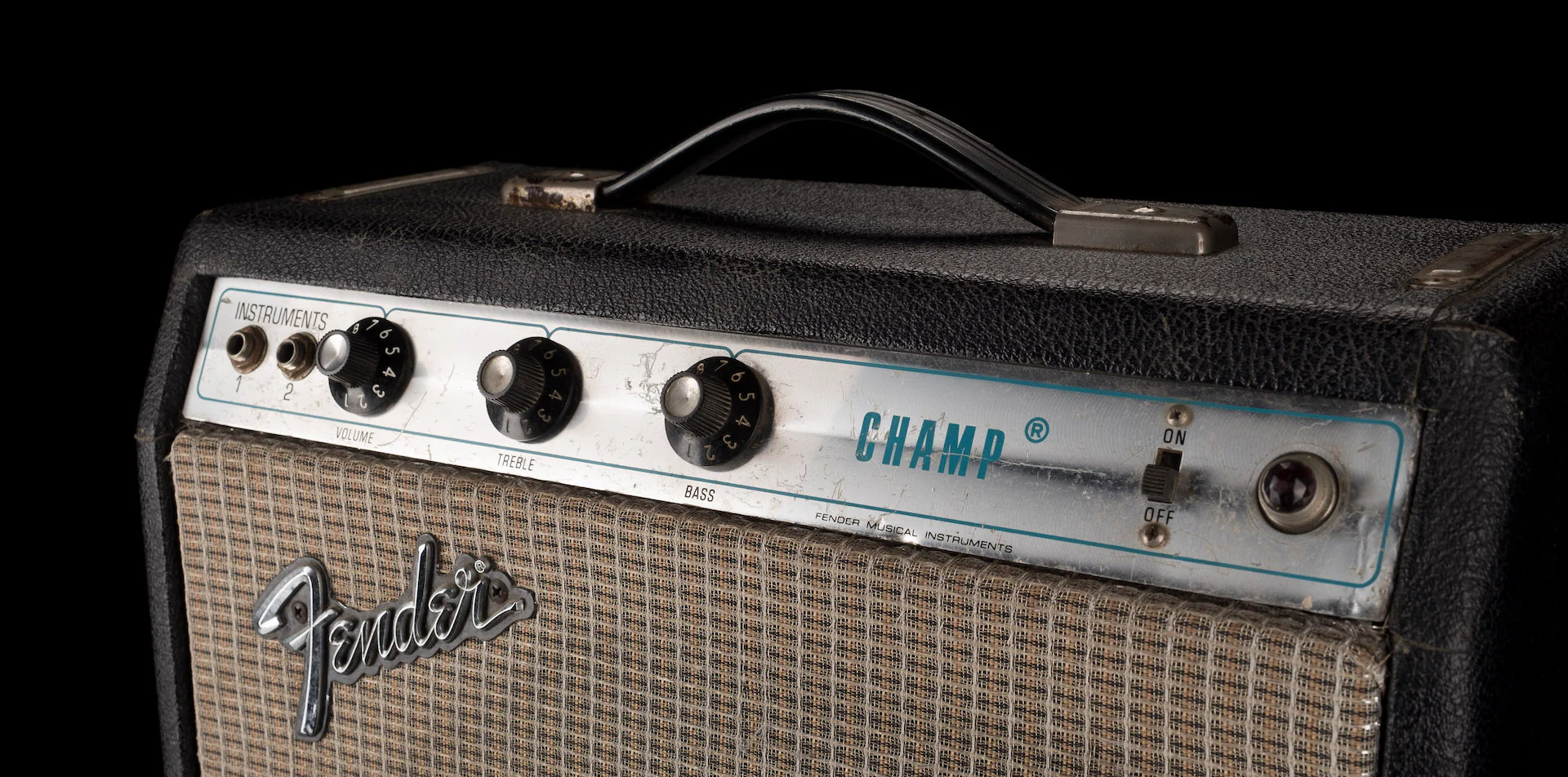 Used 1970's Fender Champ Guitar Amp Combo - Image 3