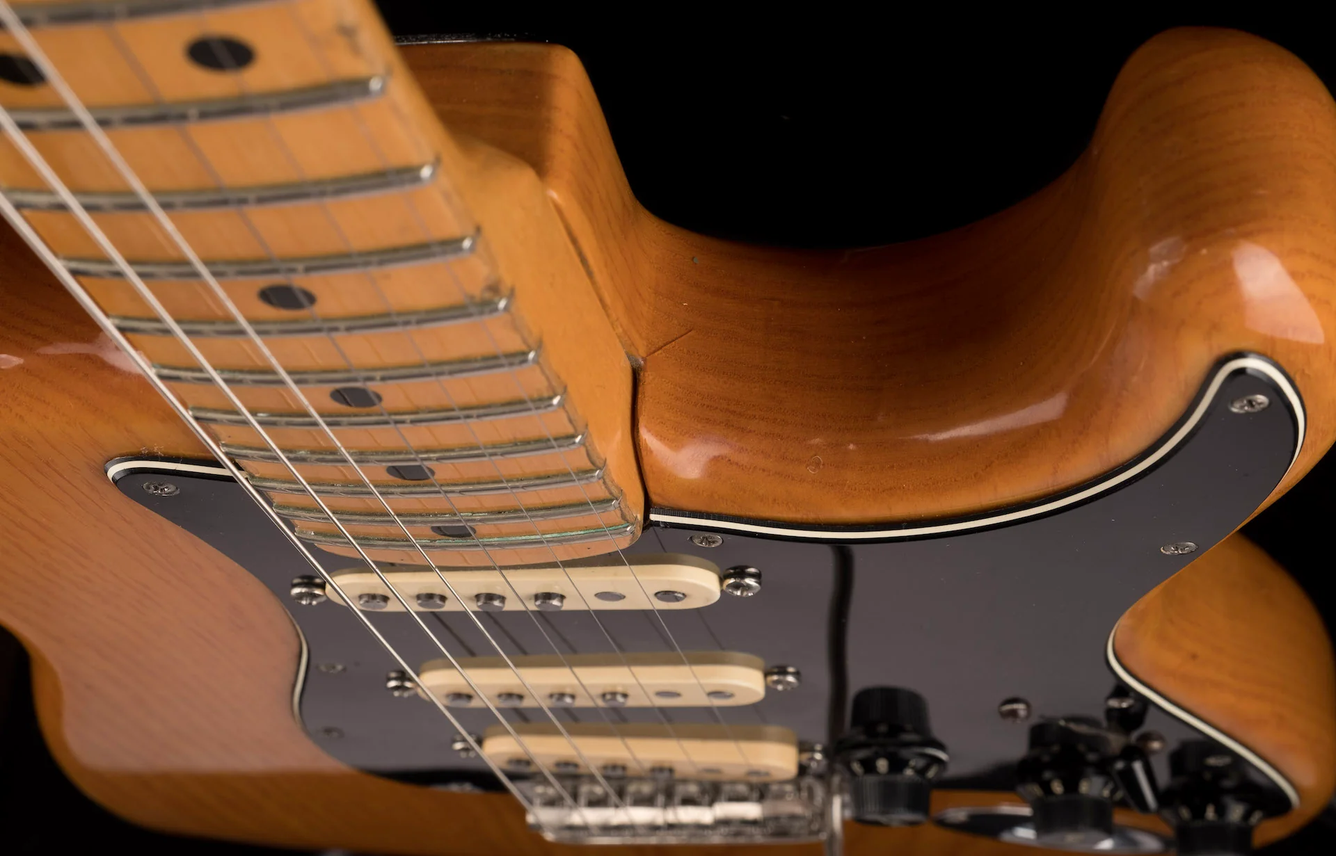 Used 1979 Fender Stratocaster Natural with Gig Bag - Image 12