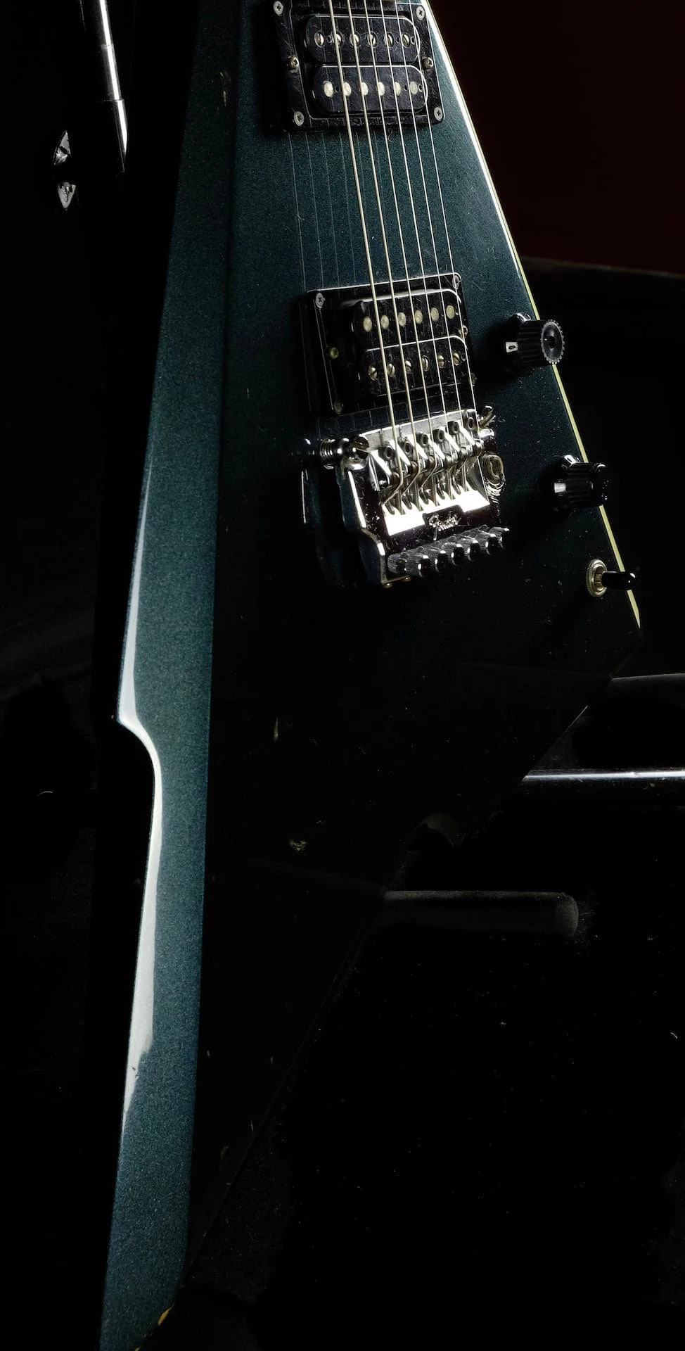Vintage 1985 Fender Katana Green Metallic Electric Guitar With OHSC - Image 4