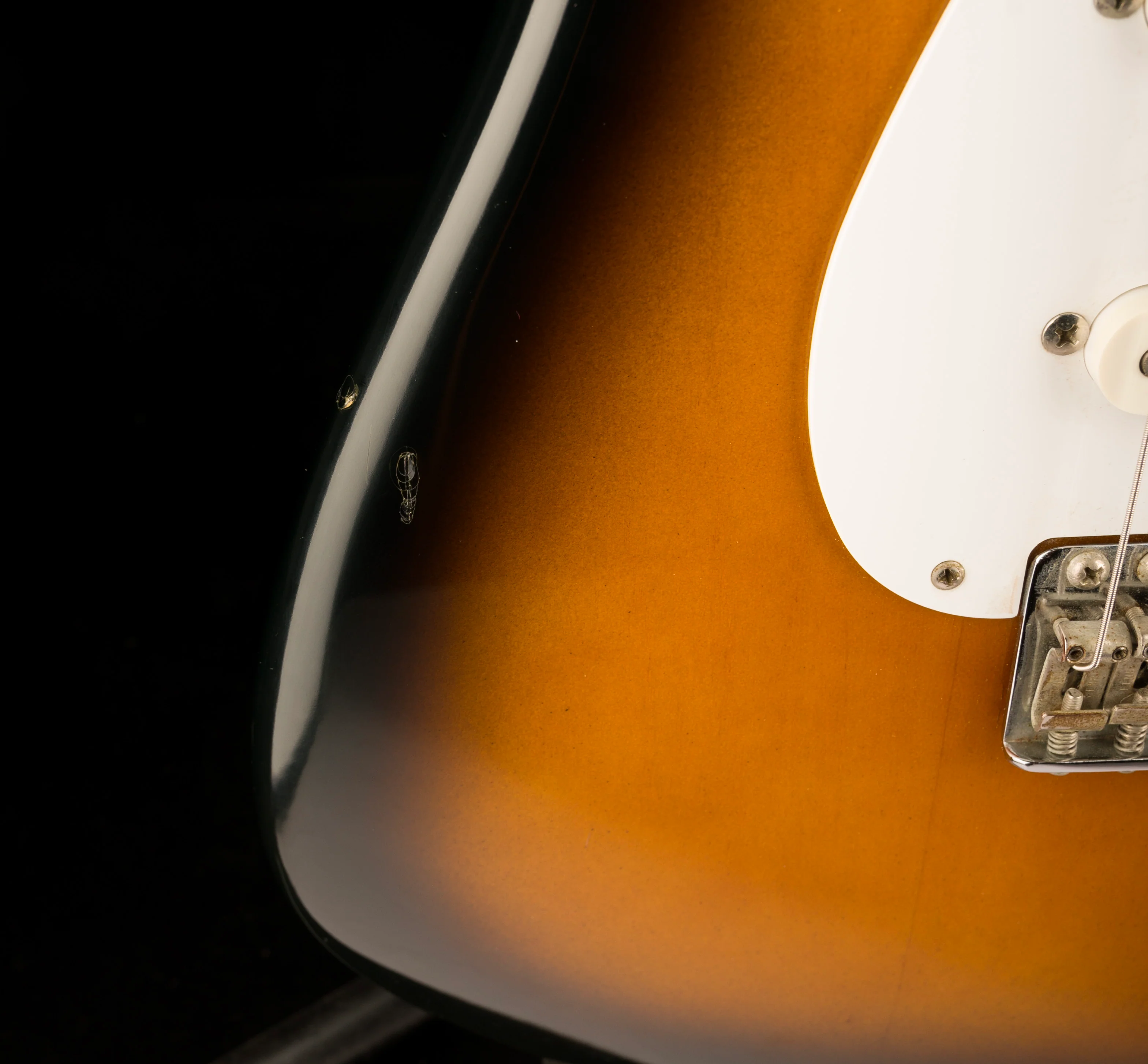 Used 1990 Fender ST-54 Made in Japan 1954 Reissue Stratocaster 2-Tone Sunburst with Gig Bag - Image 10