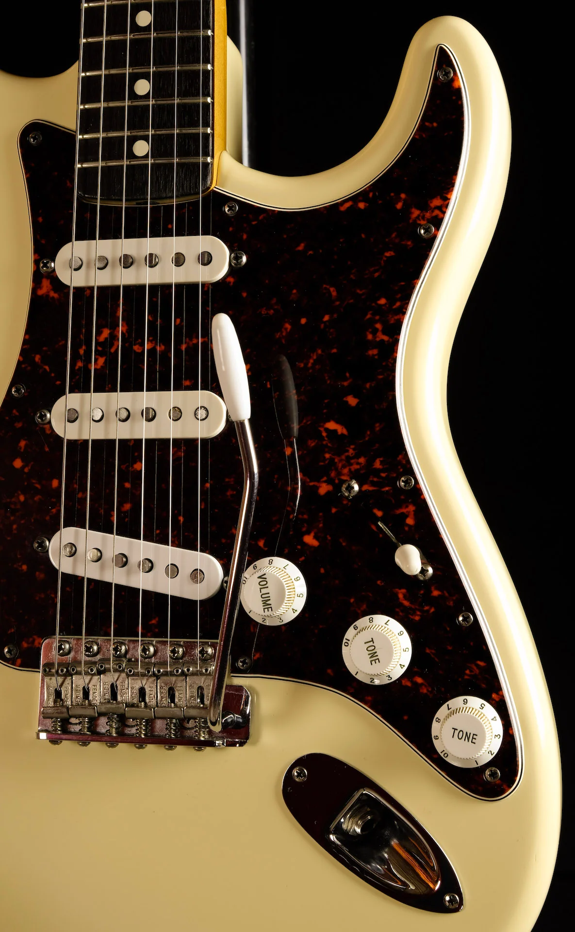 Used 1991 Fender Custom Shop 1969 Reissue Stratocaster Olympic White Electric Guitar With HSC - Image 5