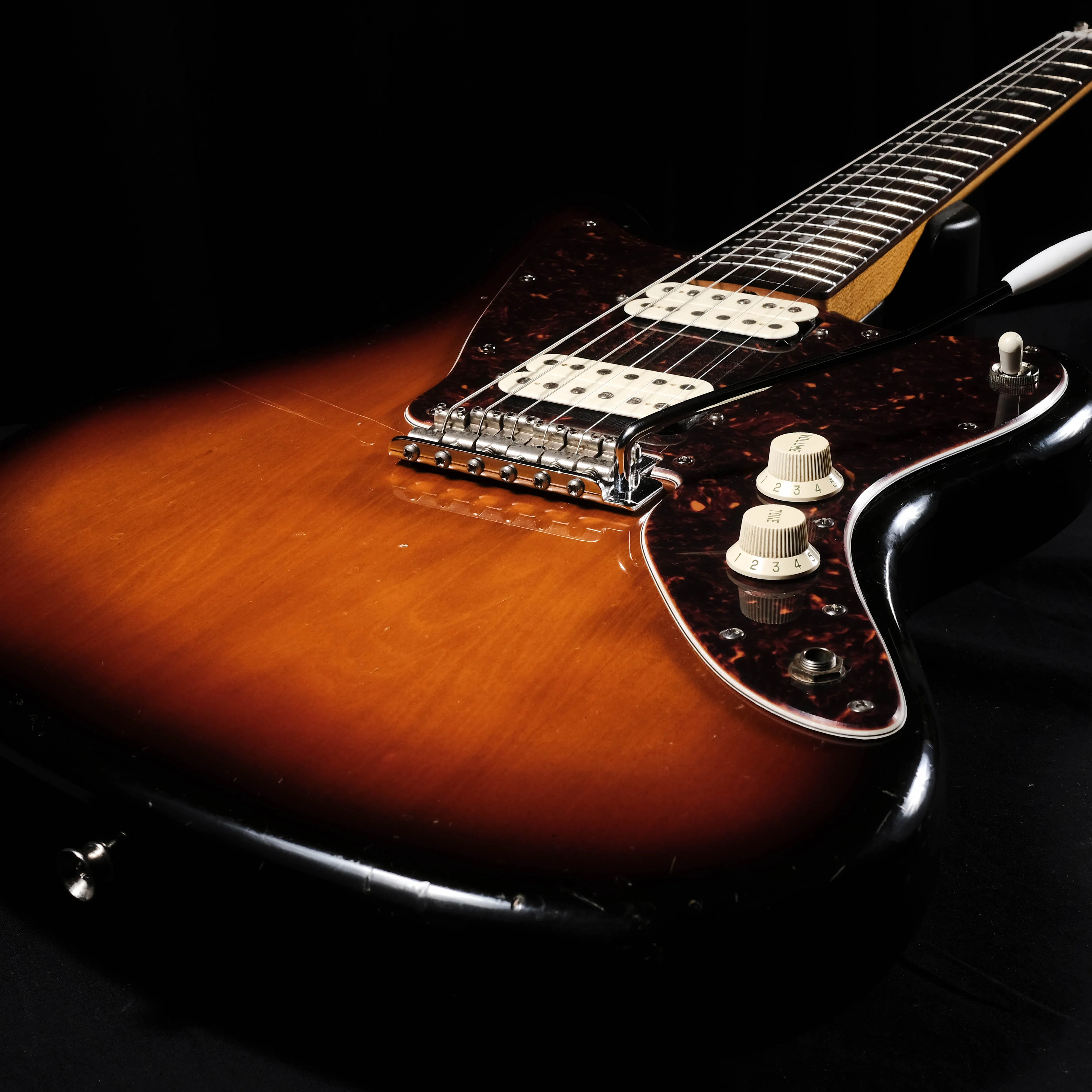 Used '96 Fender Squier Jagmaster Made in Japan - Sunburst MIJ - Image 4