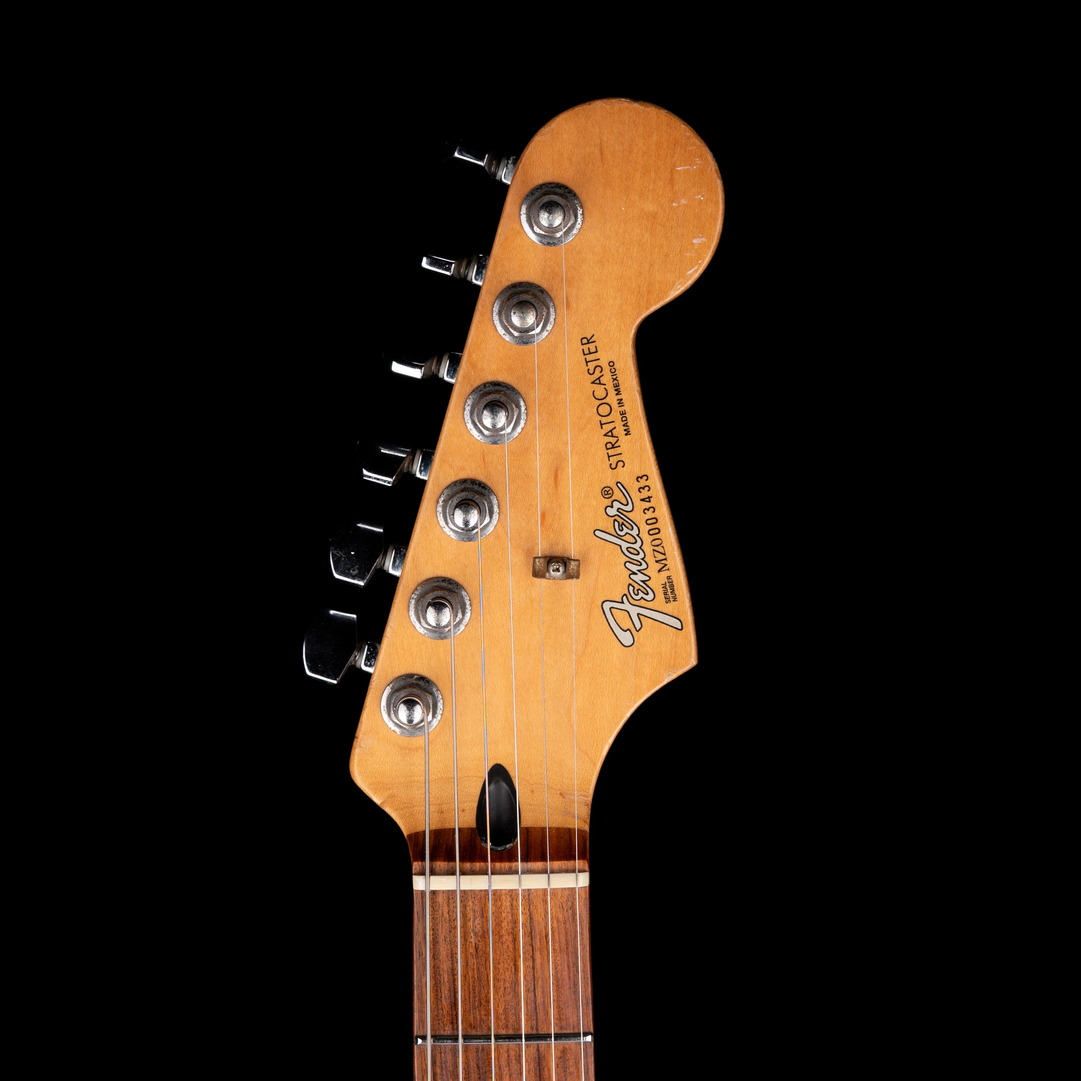 Used 2000 Fender Standard Stratocaster 3-Tone Sunburst with Gig Bag - Image 12