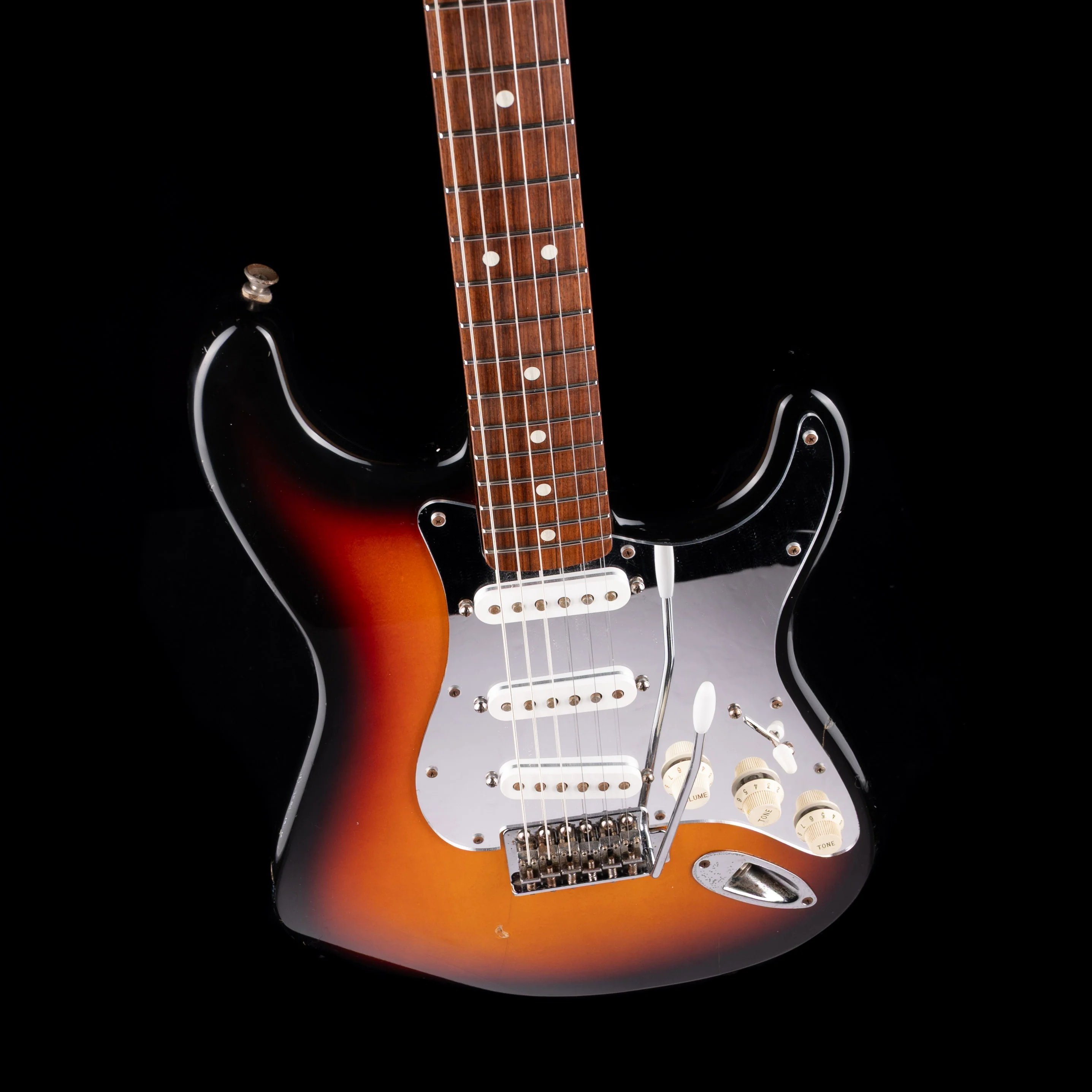 Used 2000 Fender Standard Stratocaster 3-Tone Sunburst with Gig Bag - Image 3