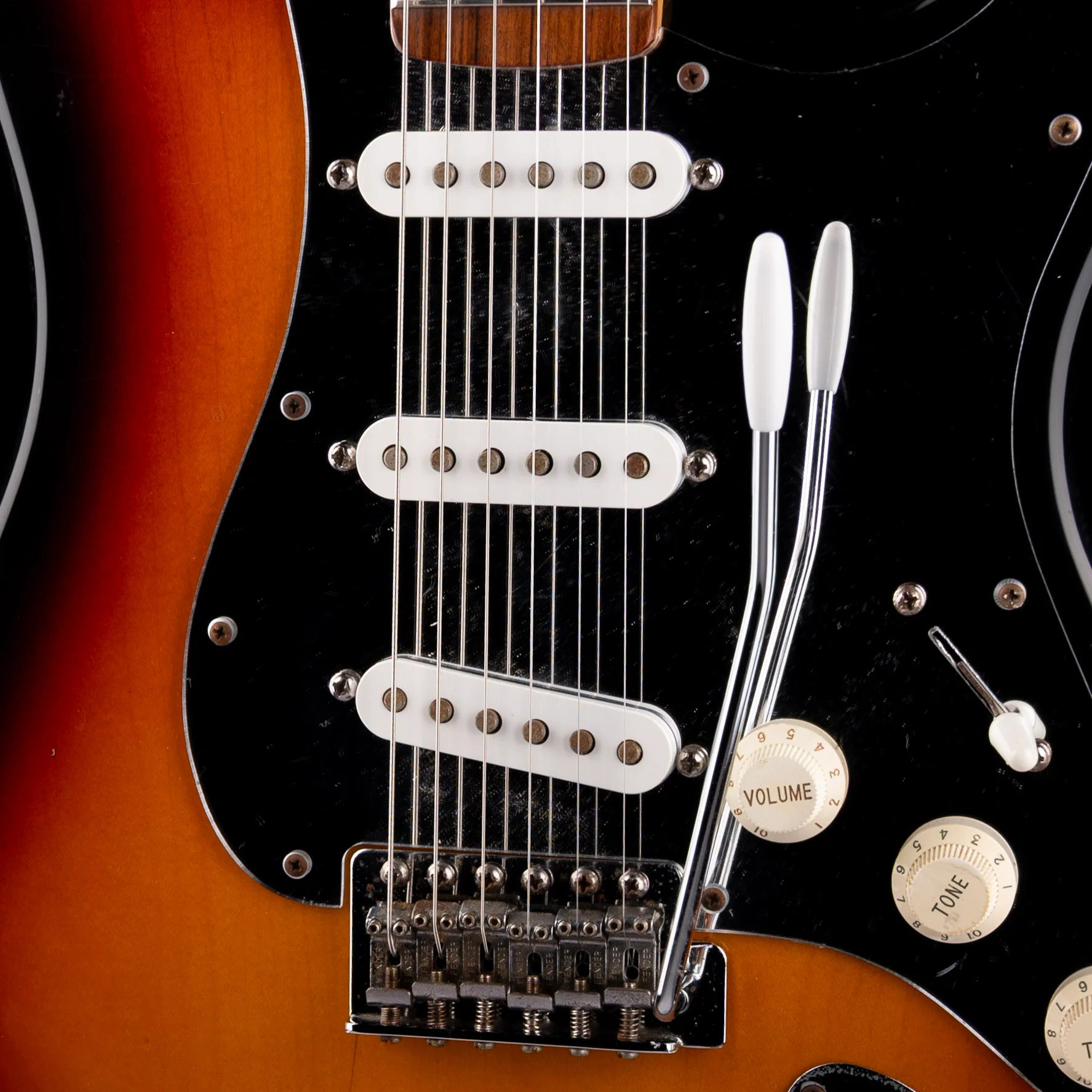 Used 2000 Fender Standard Stratocaster 3-Tone Sunburst with Gig Bag - Image 4