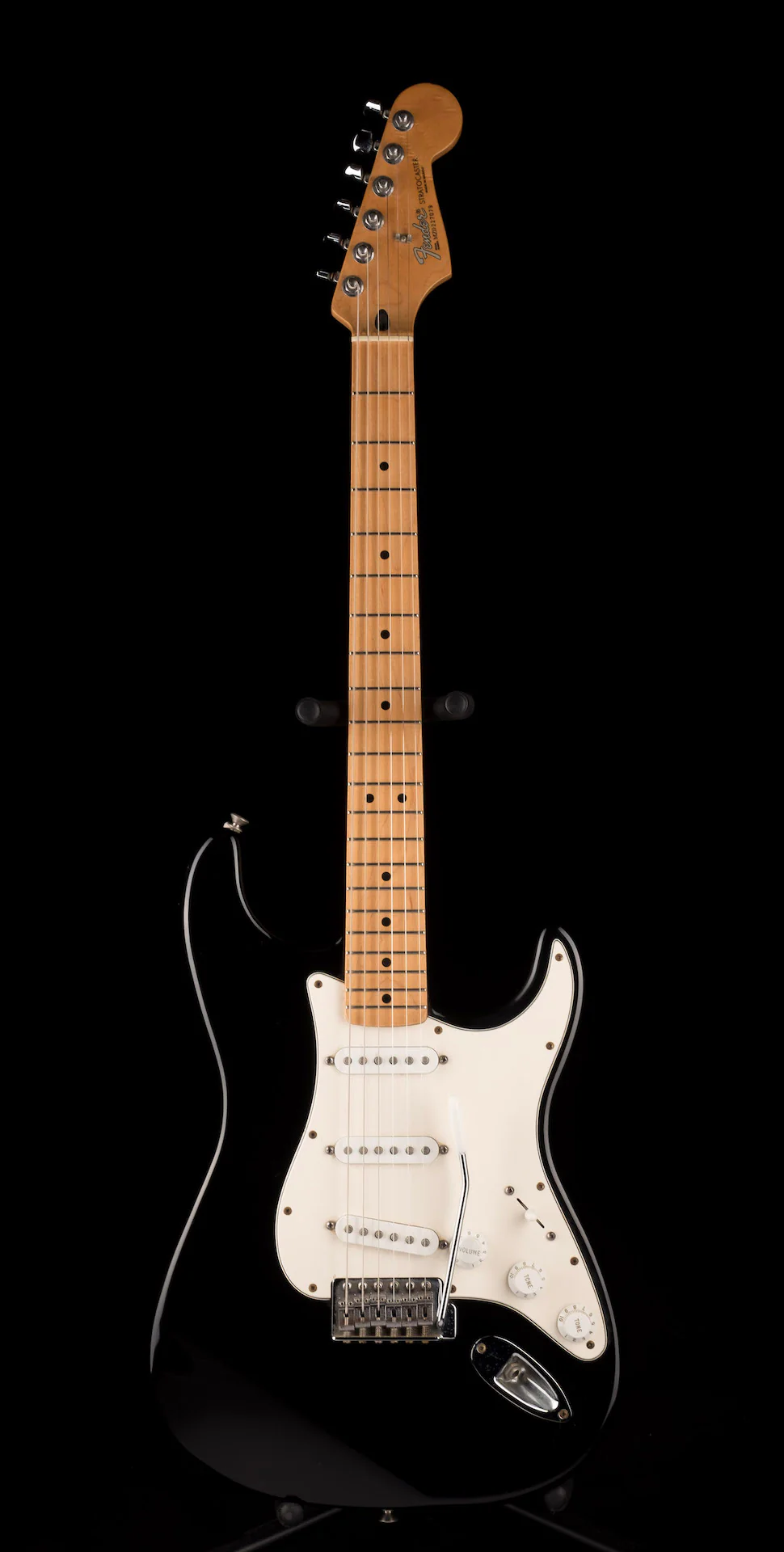 Used 2000 Fender Standard Stratocaster Black Electric Guitar - Image 2