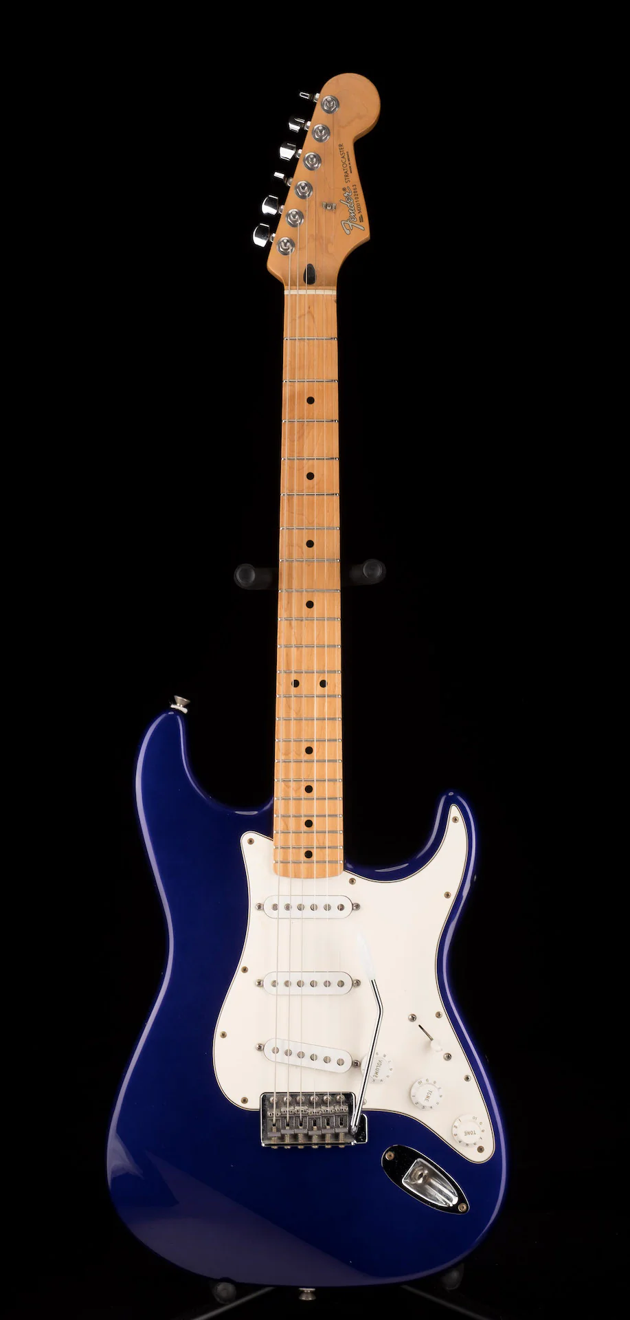 Used 2000 Fender Standard Stratocaster Metallic Blue Electric Guitar - Image 2