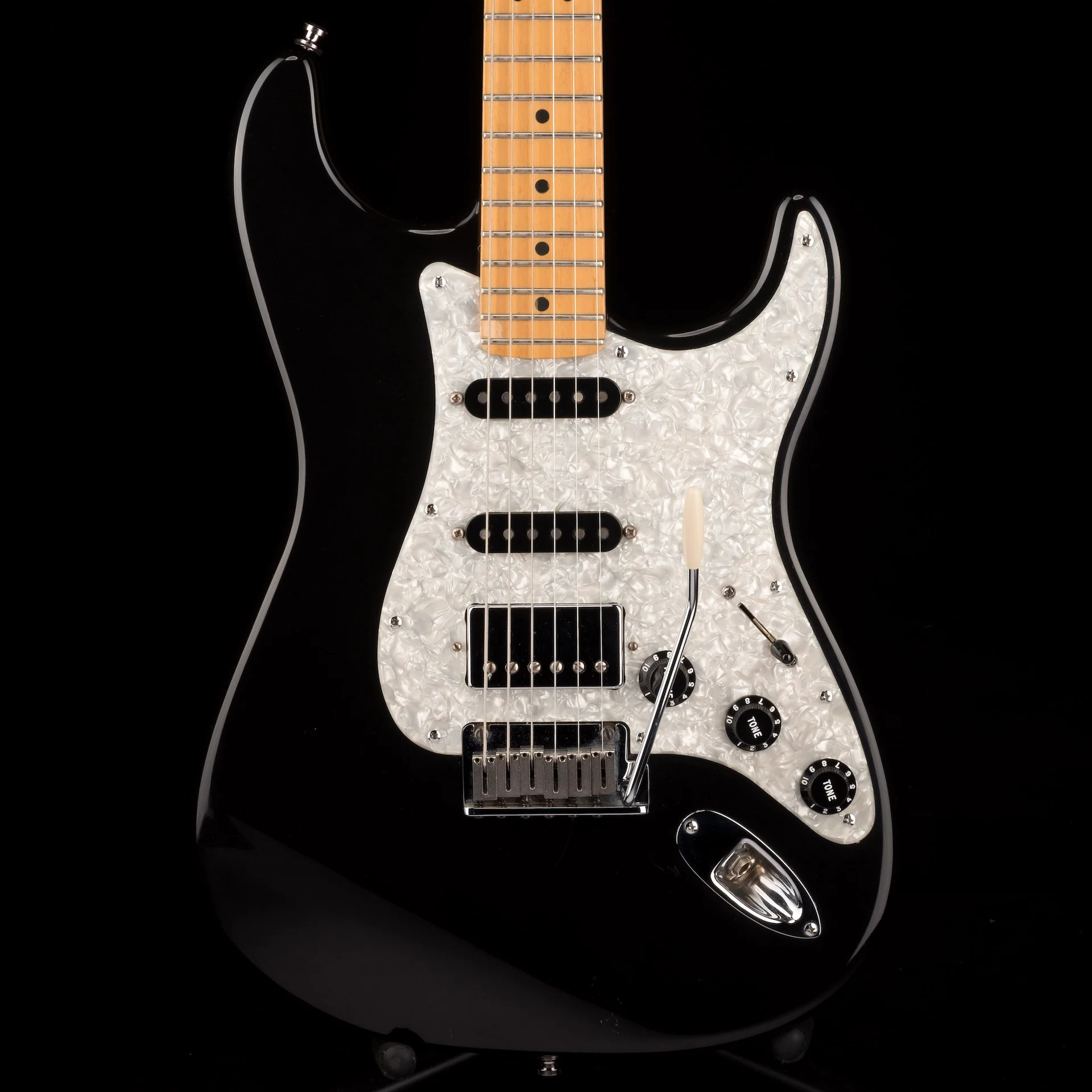 Used 2001 Fender American Series Stratocaster HSS Black with Gig Bag
