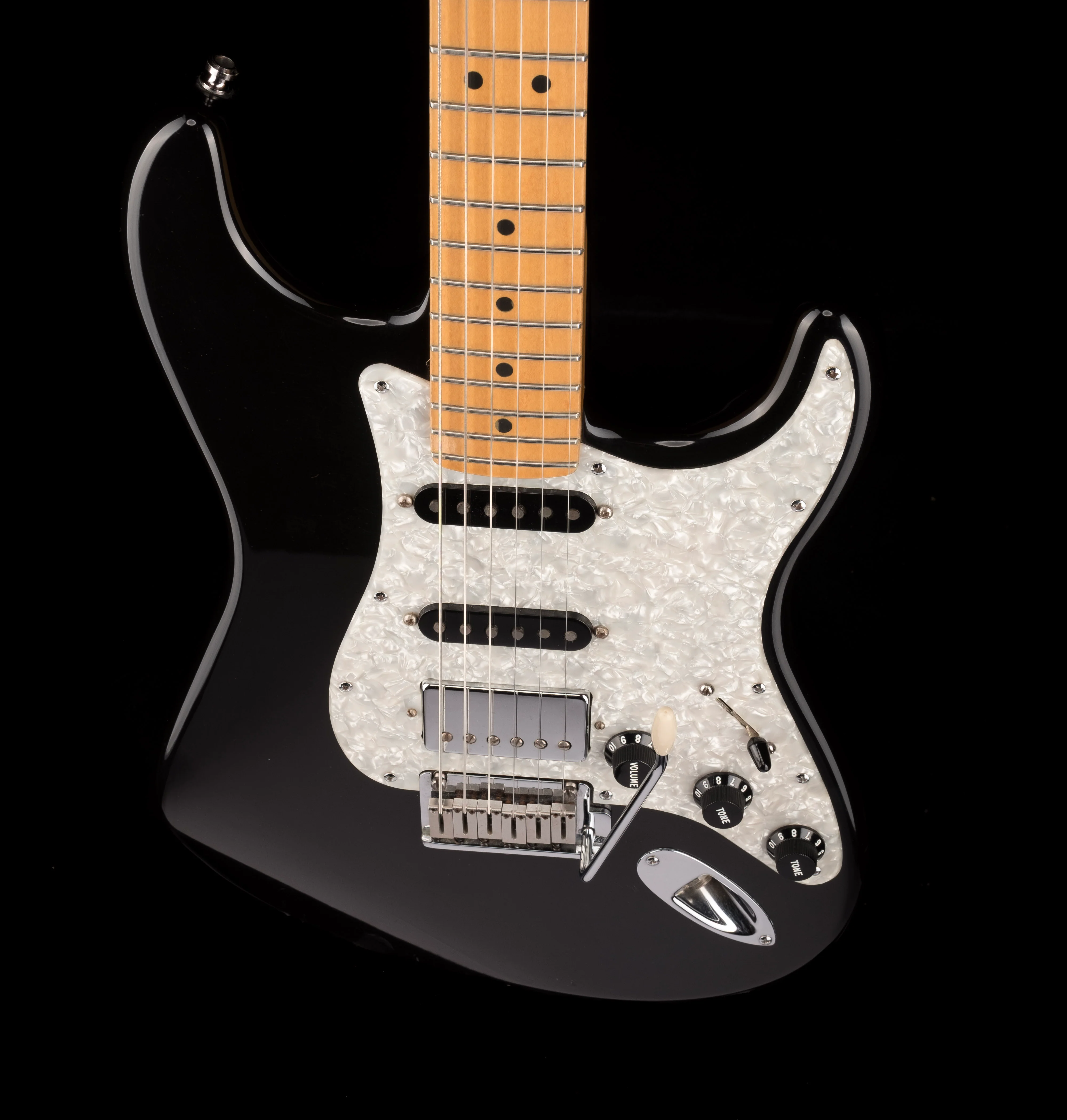 Used 2001 Fender American Series Stratocaster HSS Black with Gig Bag - Image 4
