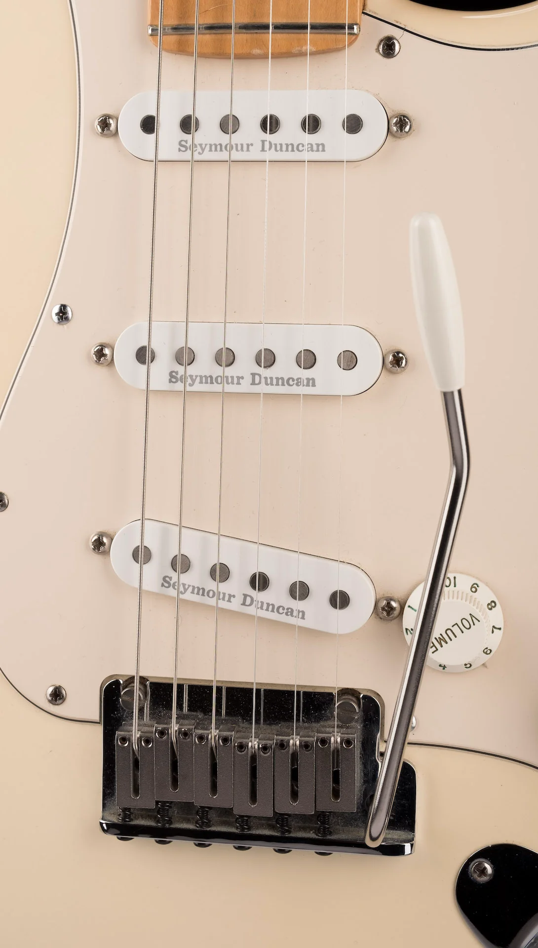 Used 2003 Fender American Stratocaster Seymour Duncan Pickups Olympic White With OHSC - Image 7