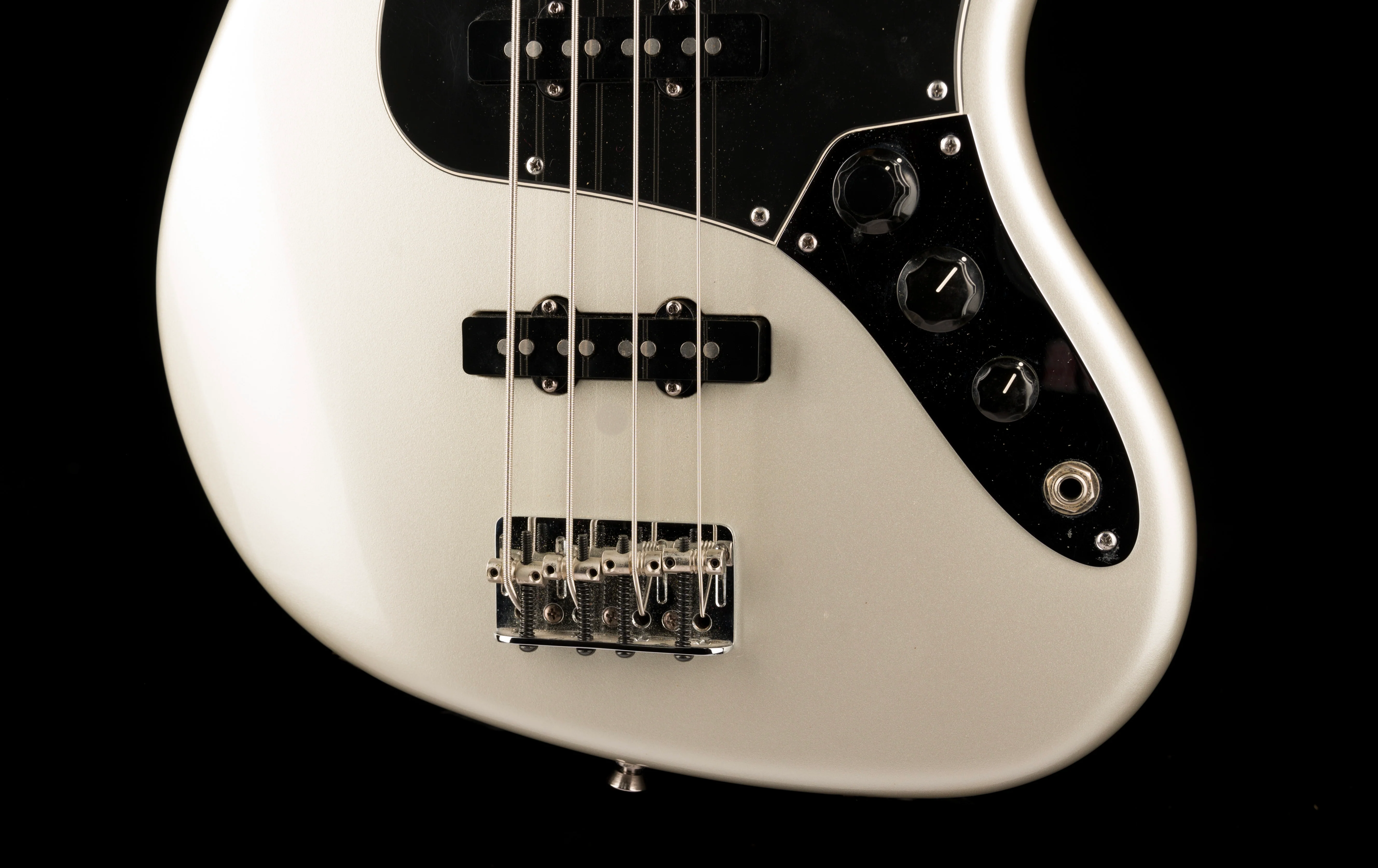 Used 2004 Fender American Jazz Bass Rosewood Fingerboard Chrome Silver With OHSC - Image 5