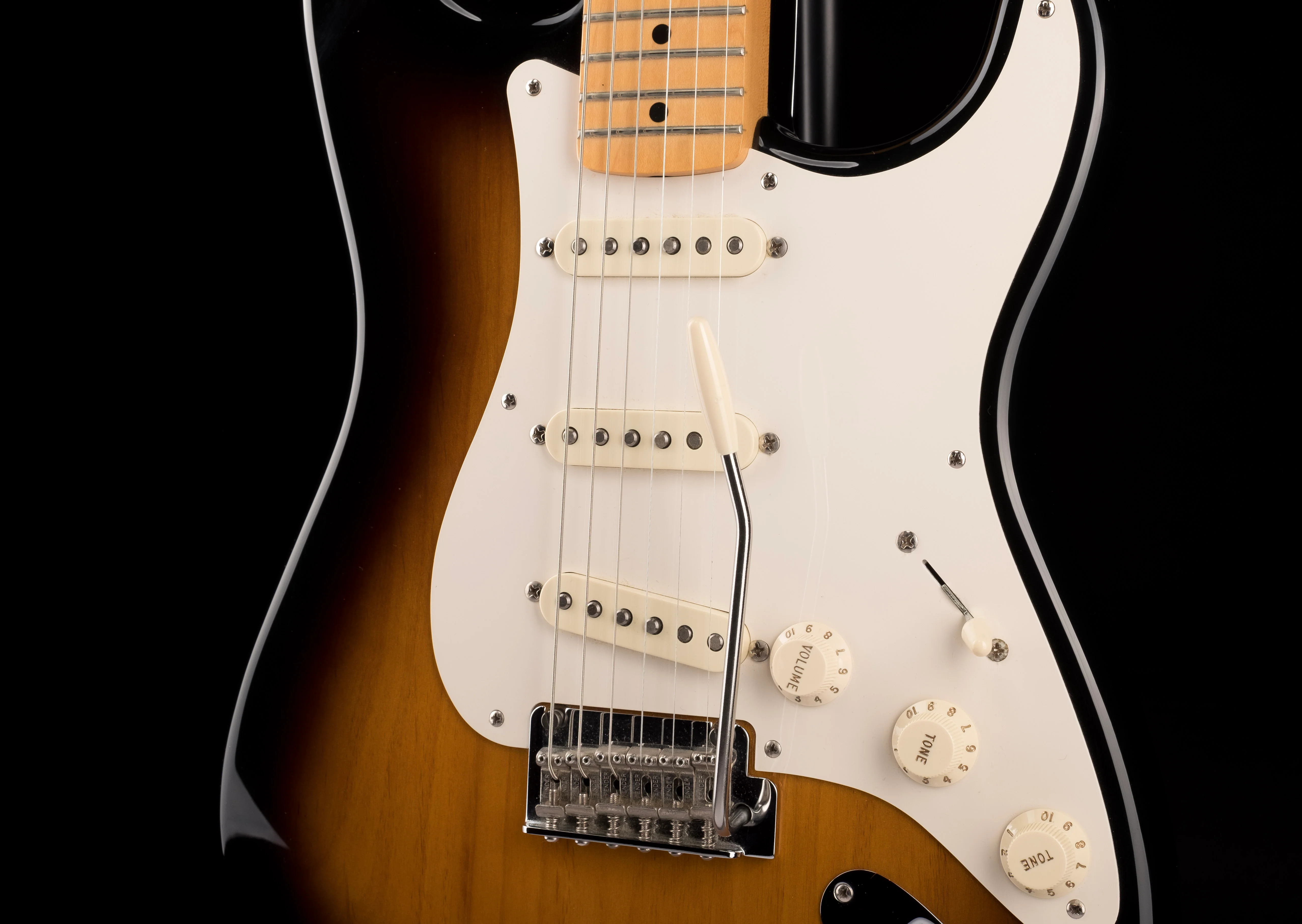 Used '06 Fender Classic Player 50's Stratocaster MIM 2-Tone Sunburst With Gig Bag - Image 3