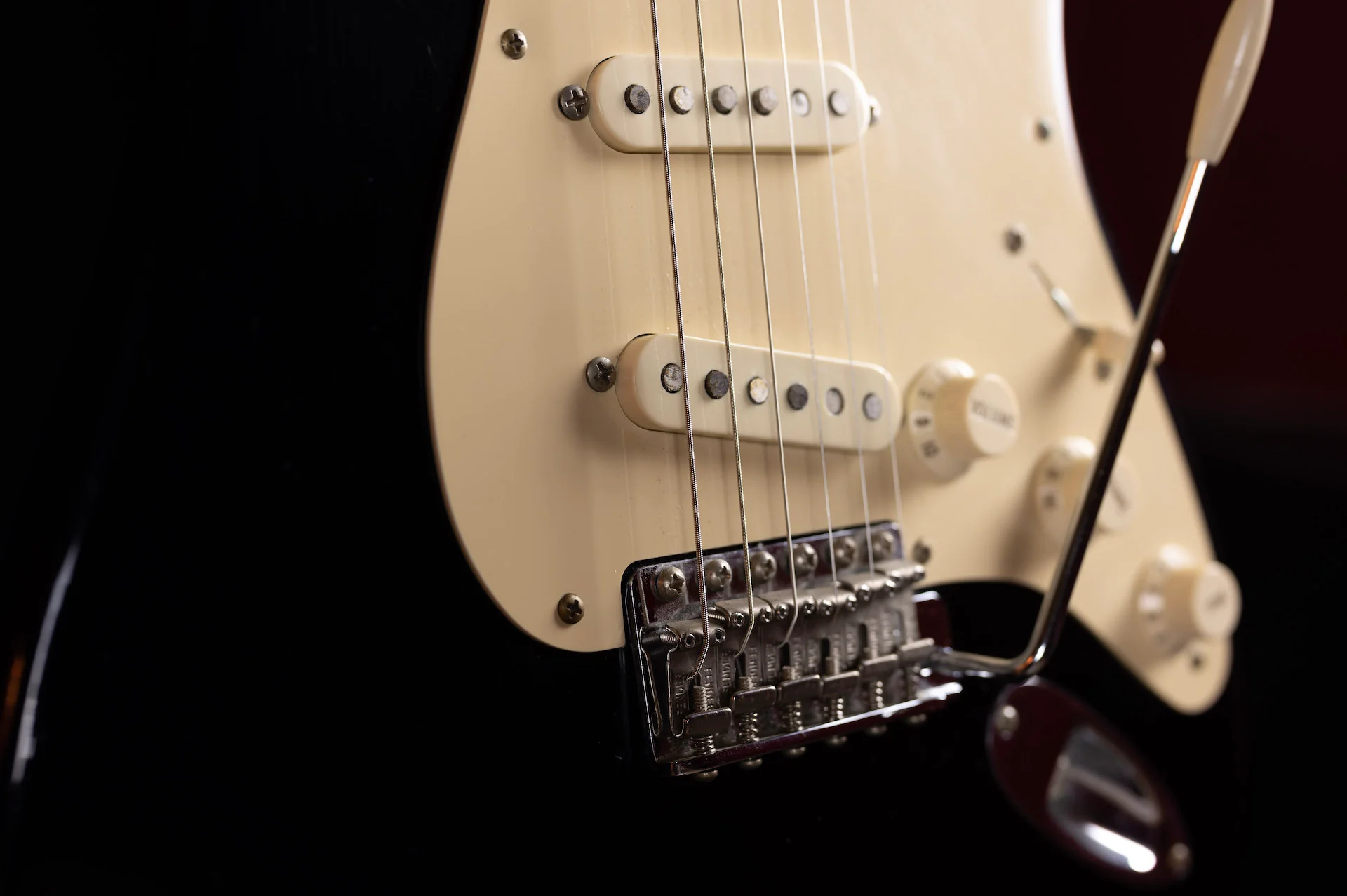 Used 2006 Fender Artist Series Eric Johnson Stratocaster Black Electric Guitar With OHSC & Case Candy - Image 4