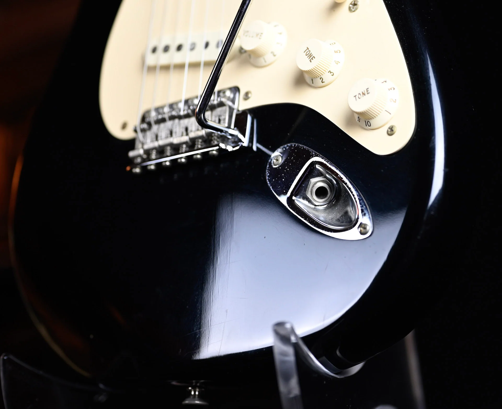 Used 2006 Fender Artist Series Eric Johnson Stratocaster Black Electric Guitar With OHSC & Case Candy - Image 5