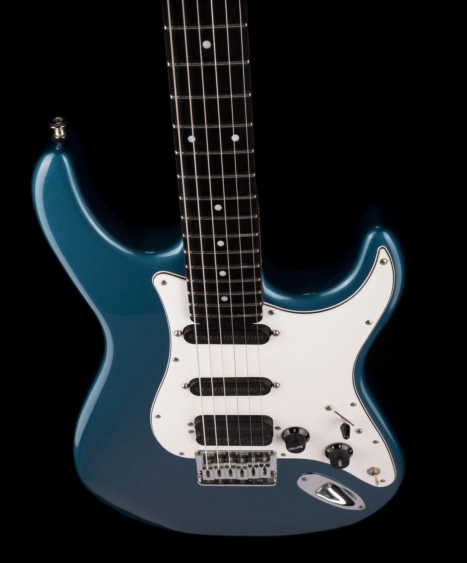 Used 2007 Carvin Bolt Sapphire Blue with OHSC - Image 4