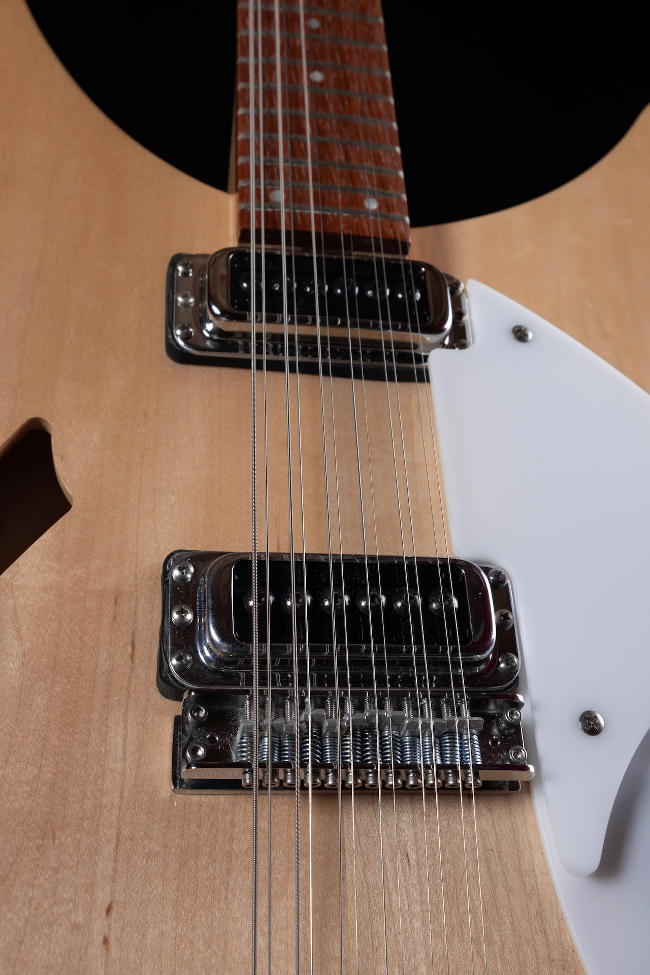 Used 2008 Rickenbacker 330/12MG Mapleglo 12 String Electric Guitar with OHSC - Image 8