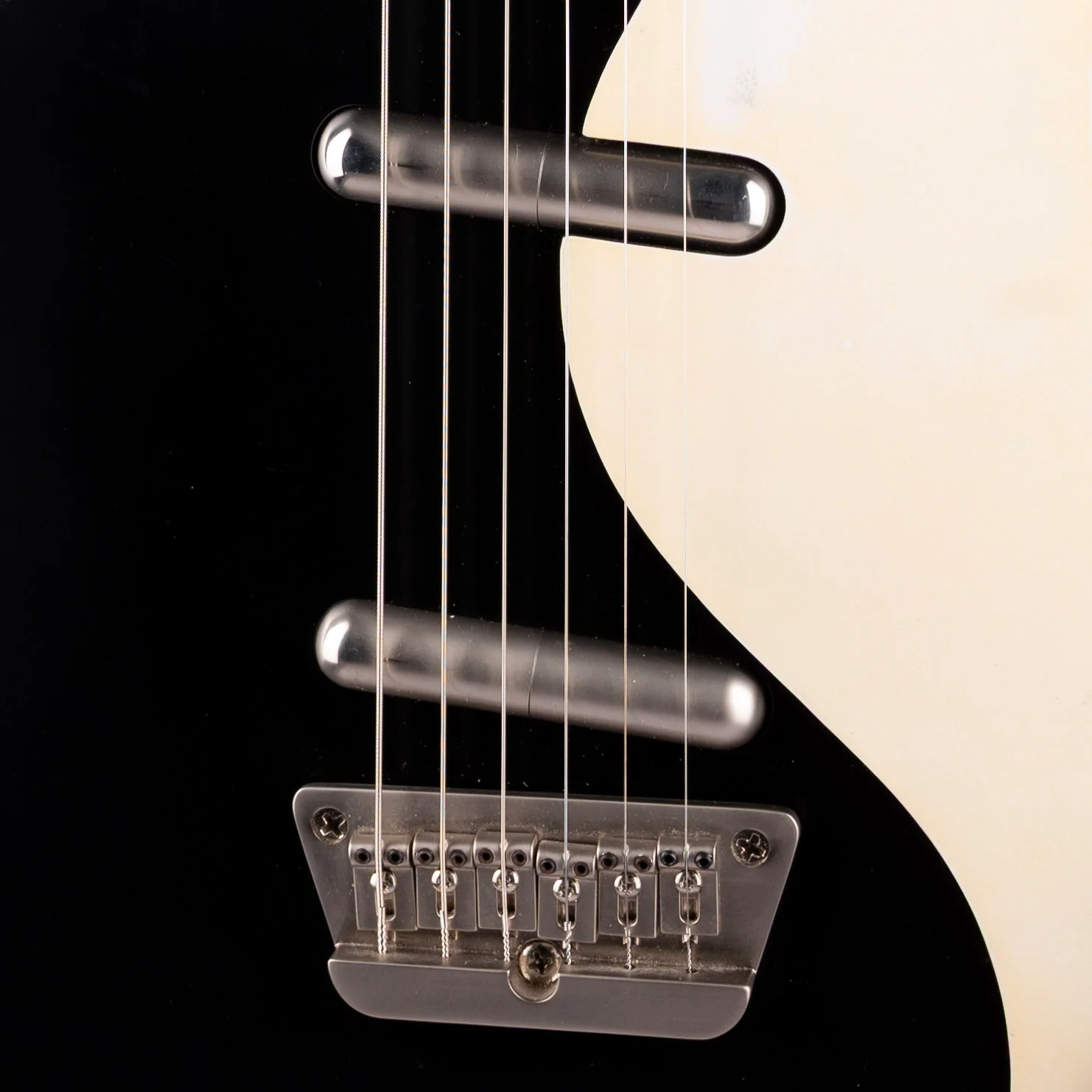 Used 2011 Danelectro DC-59 Matte Black With HSC - Image 4