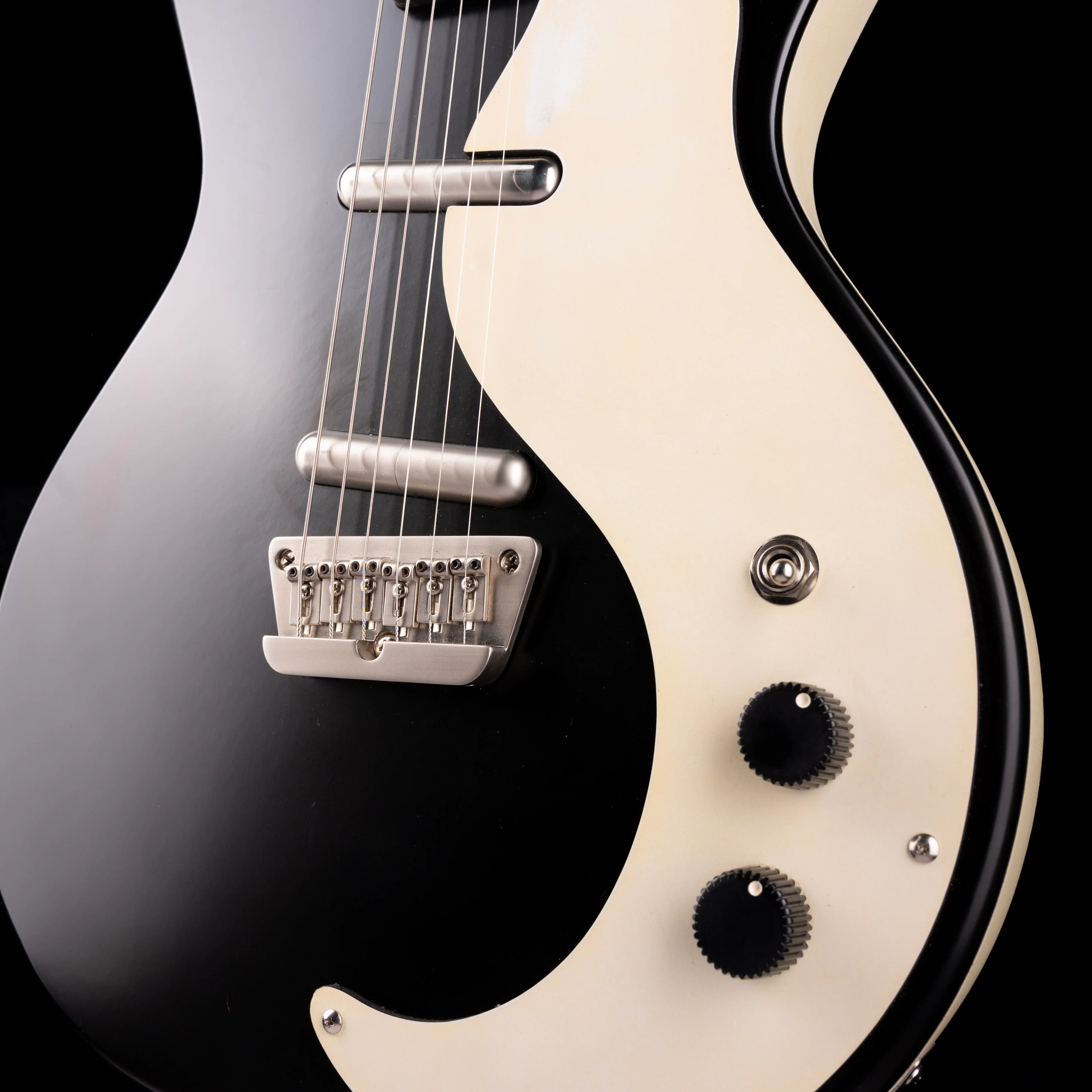 Used 2011 Danelectro DC-59 Matte Black With HSC - Image 5