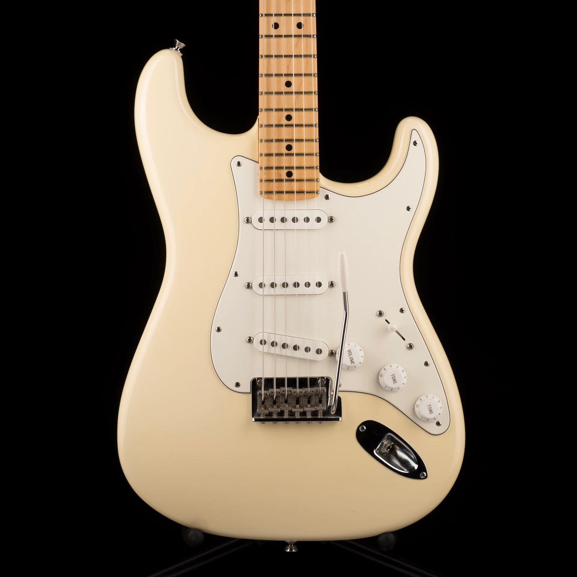Used 2011 Fender American Standard Stratocaster Olympic White with OHSC