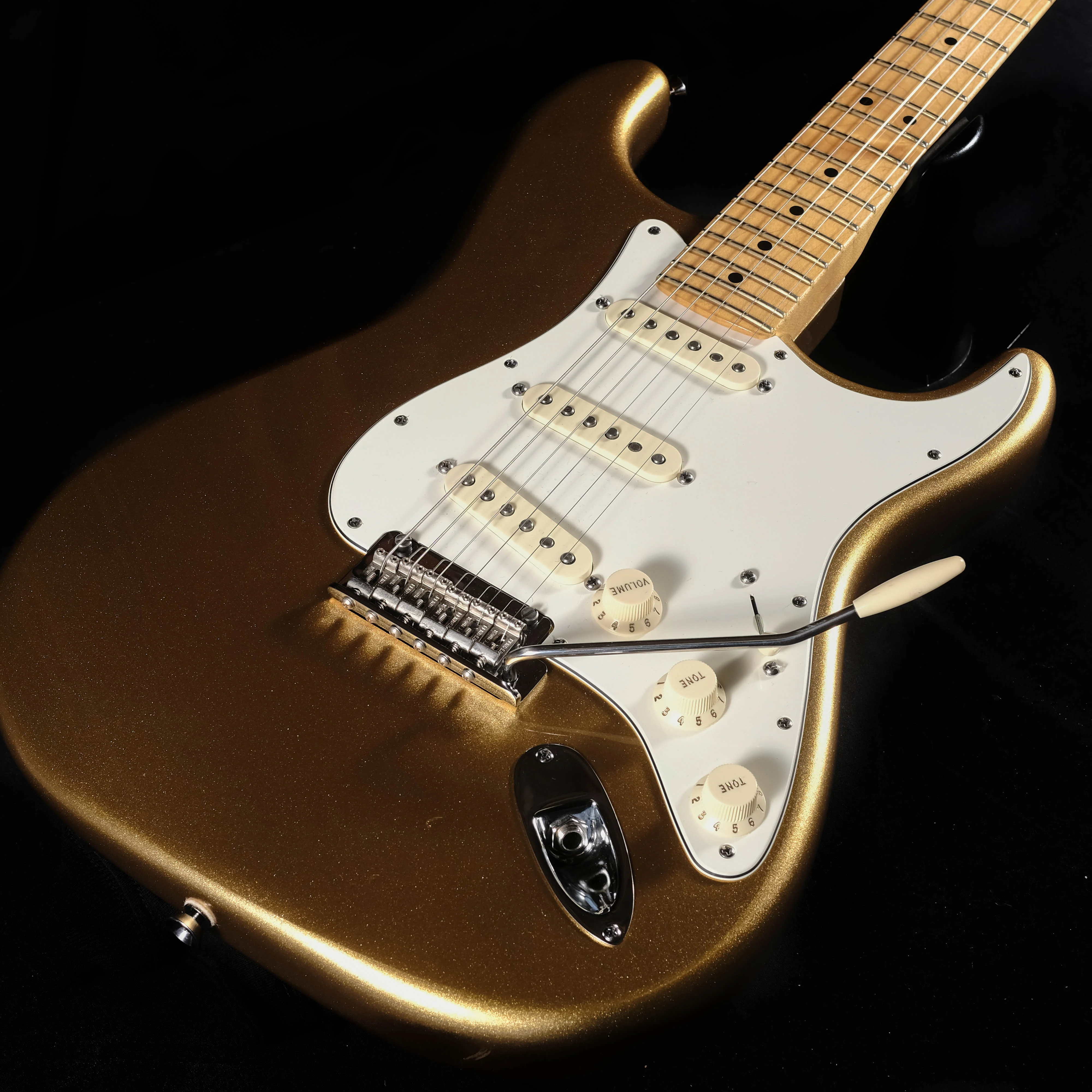 Used '14 Fender FSR Limited Edition Mystic Aztec Gold Stratocaster With OHSC - Image 4