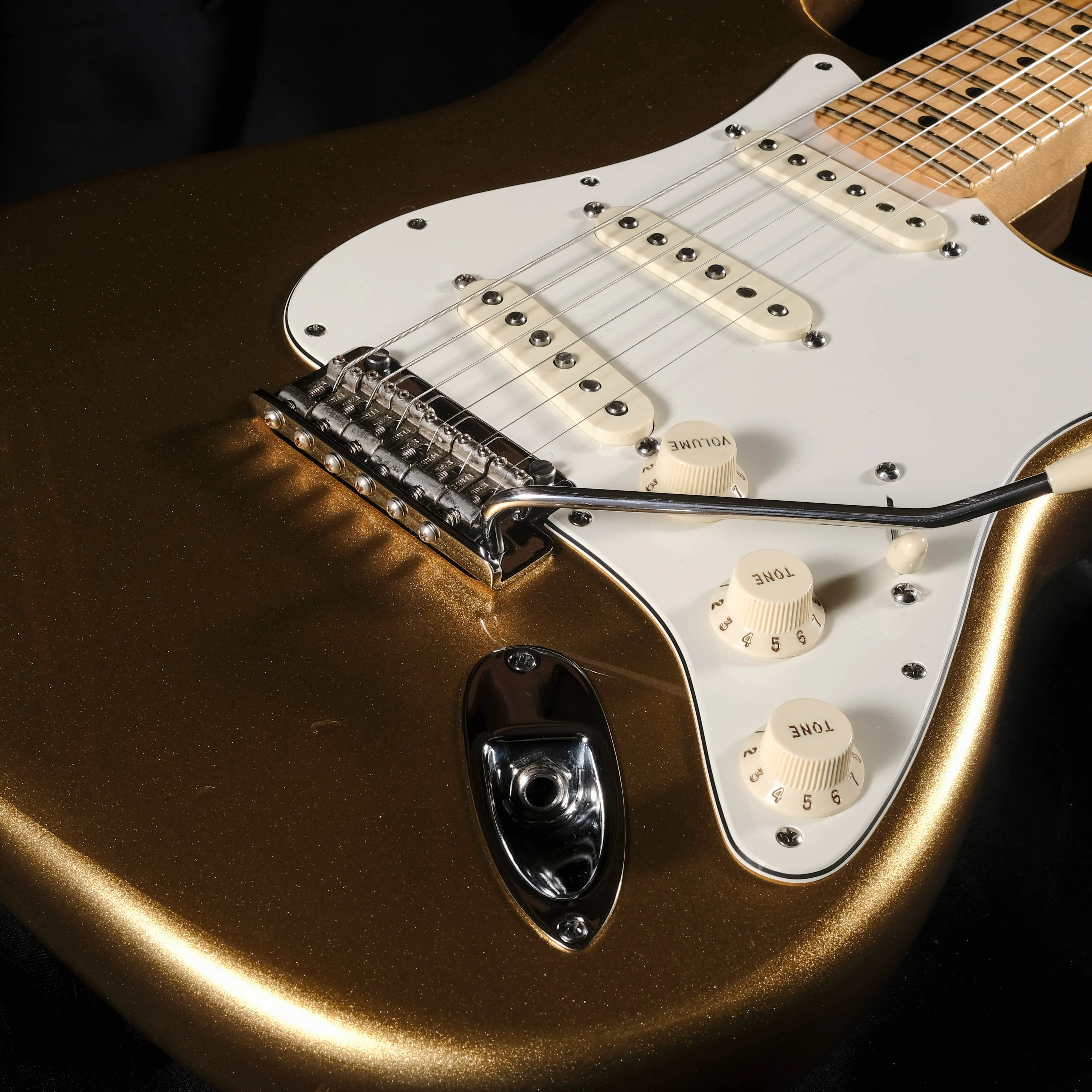 Used '14 Fender FSR Limited Edition Mystic Aztec Gold Stratocaster With OHSC - Image 5