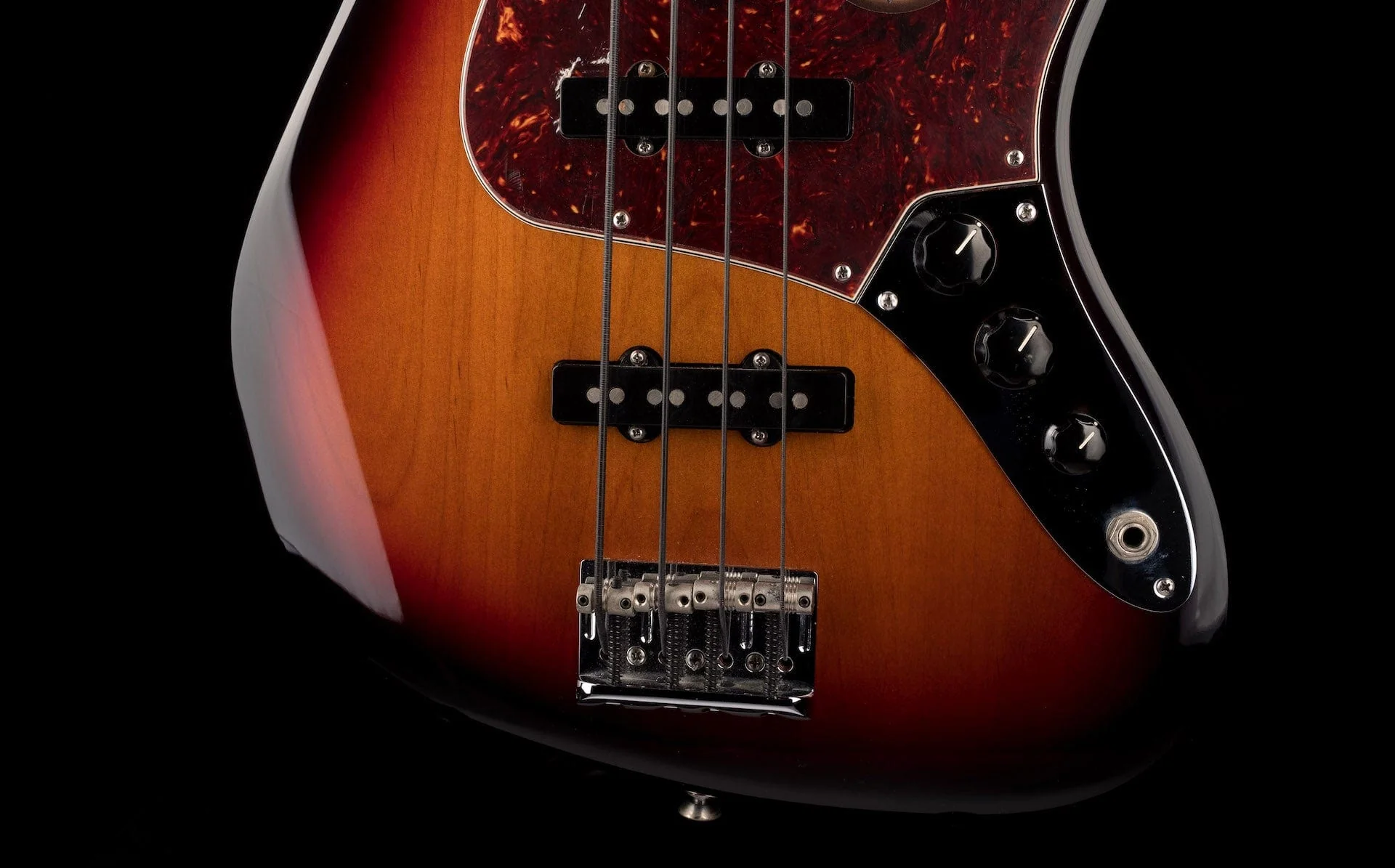 Used 2015 American Standard Jazz Bass Fretless 3-Tone Sunburst with OHSC - Image 5