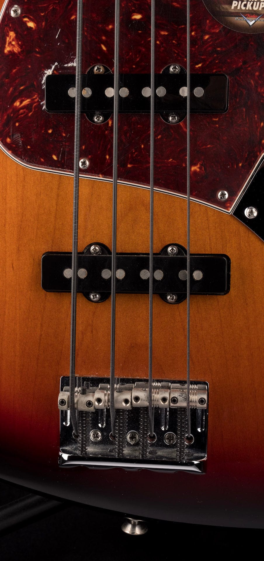 Used 2015 American Standard Jazz Bass Fretless 3-Tone Sunburst with OHSC - Image 7