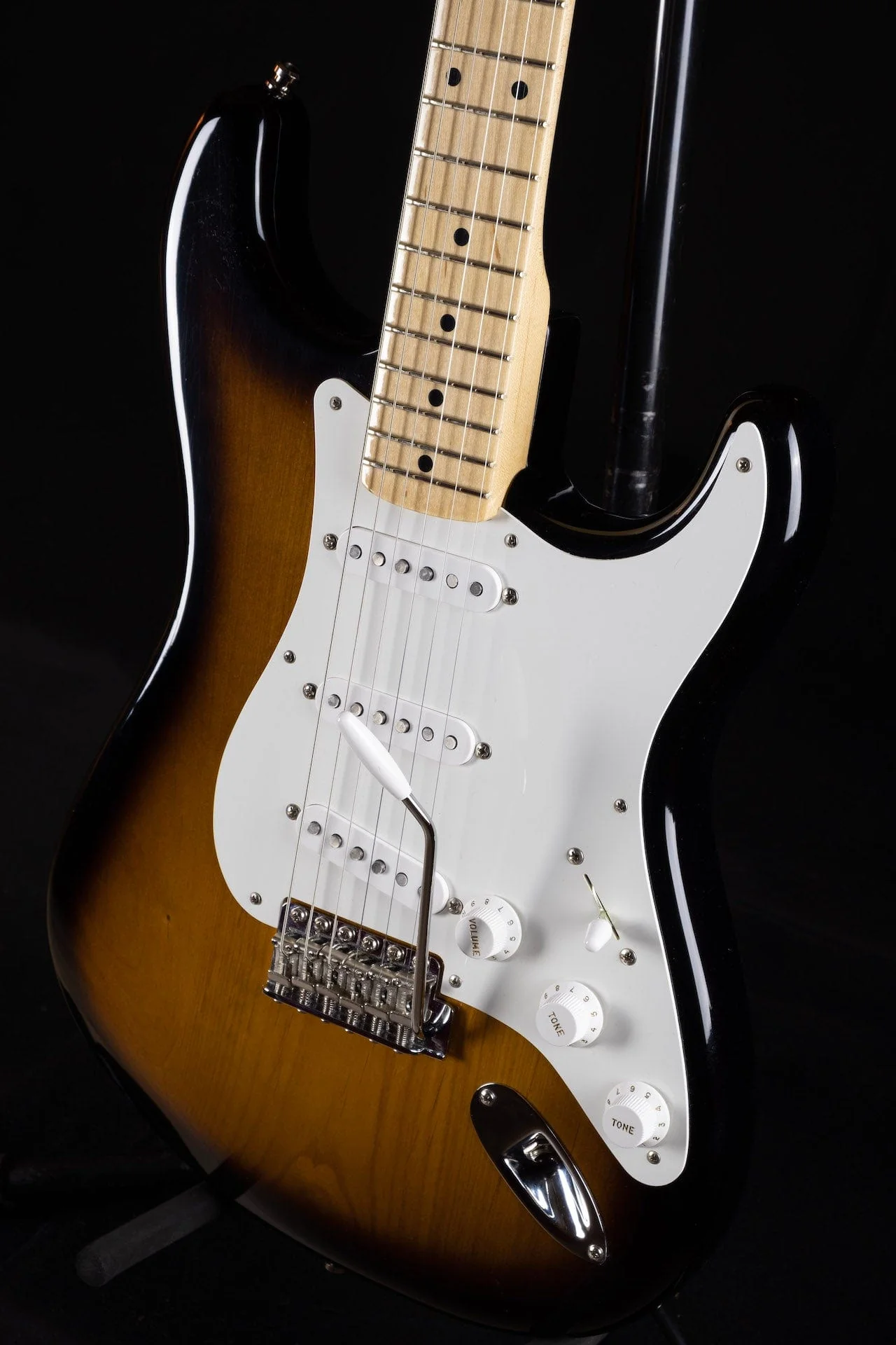 Used 2017 Fender American Original 50's Stratocaster 2-Tone Sunburst with OHSC - Image 3