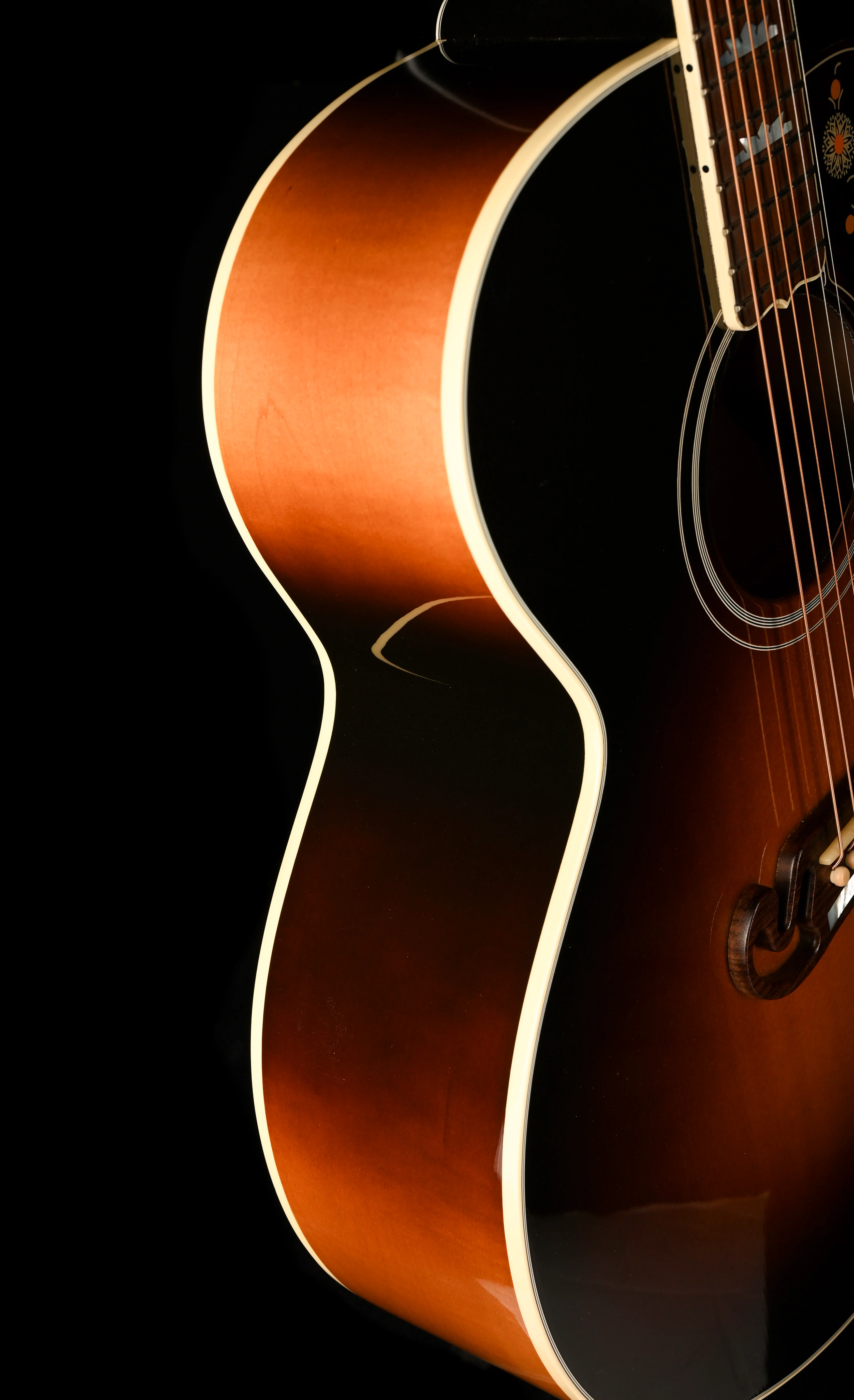 Used 2019 Gibson SJ-200 Standard Vintage Sunburst Acoustic Guitar with OHSC - Image 10