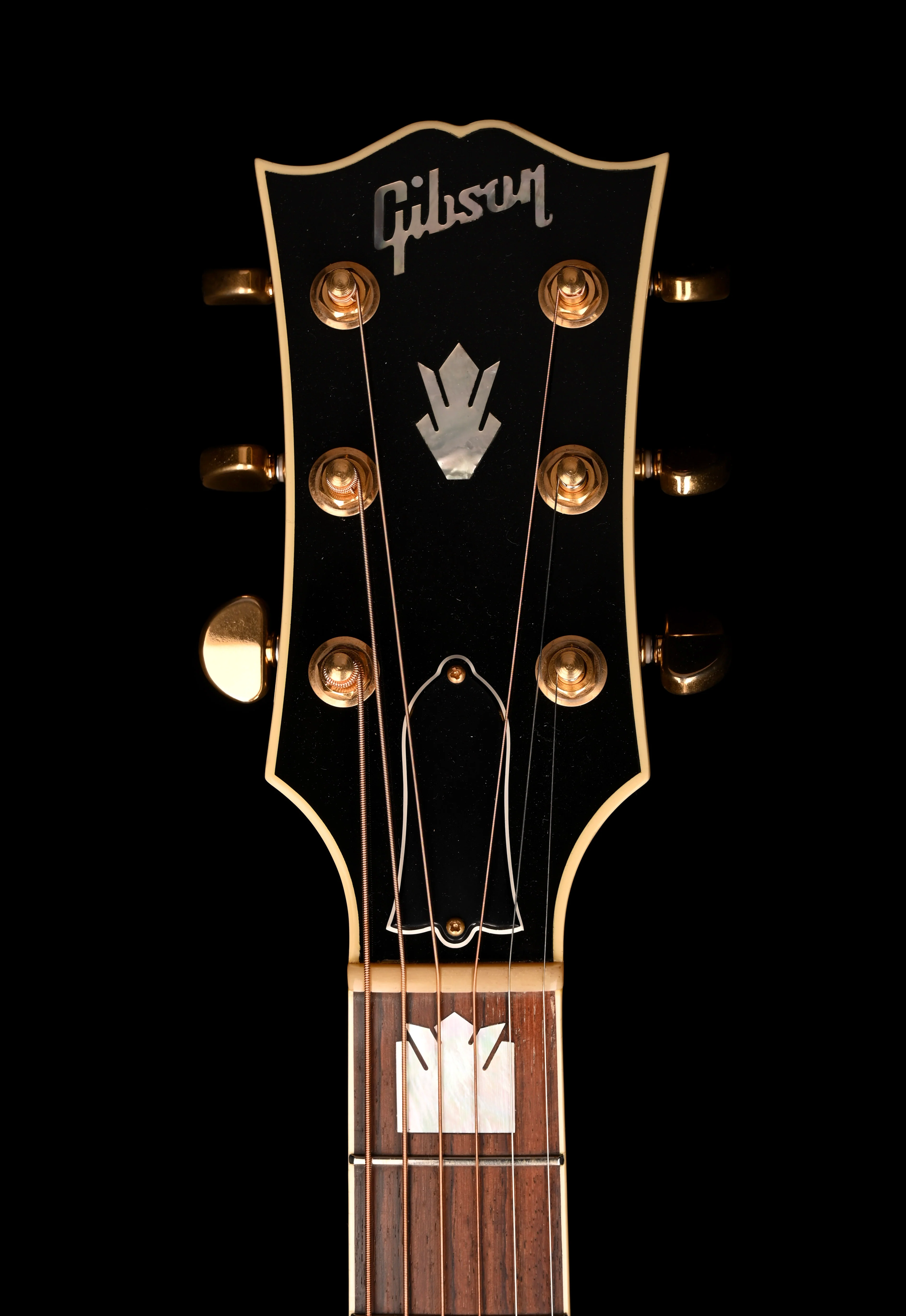 Used 2019 Gibson SJ-200 Standard Vintage Sunburst Acoustic Guitar with OHSC - Image 17