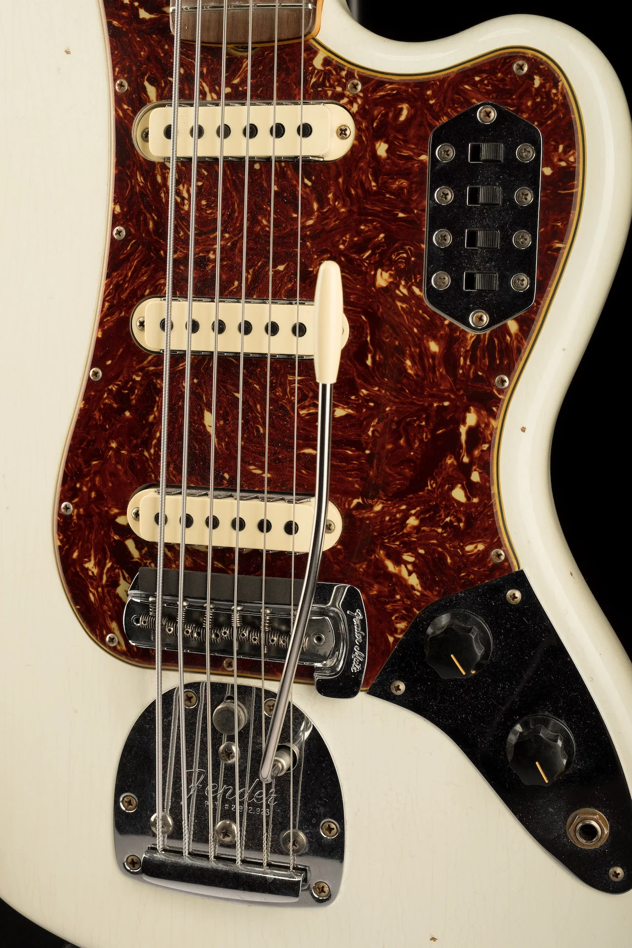 Used '20 Fender Custom Shop Bass VI Journeyman Relic Aged Olympic White w/ OHSC - Image 6