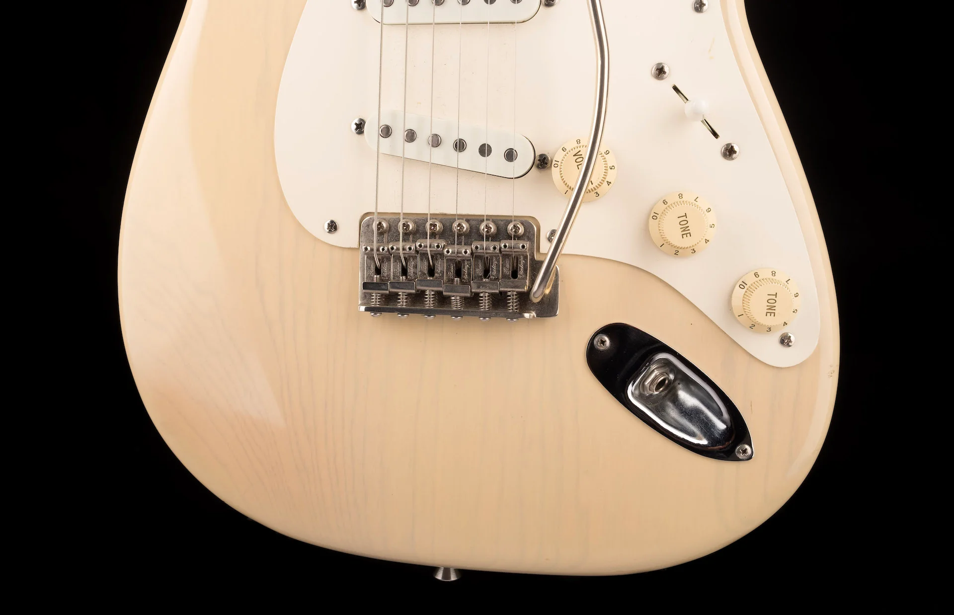 Used Custom Partscaster Fender Authentic Neck and Grover Jackson Body Blonde with Gig Bag - Image 5