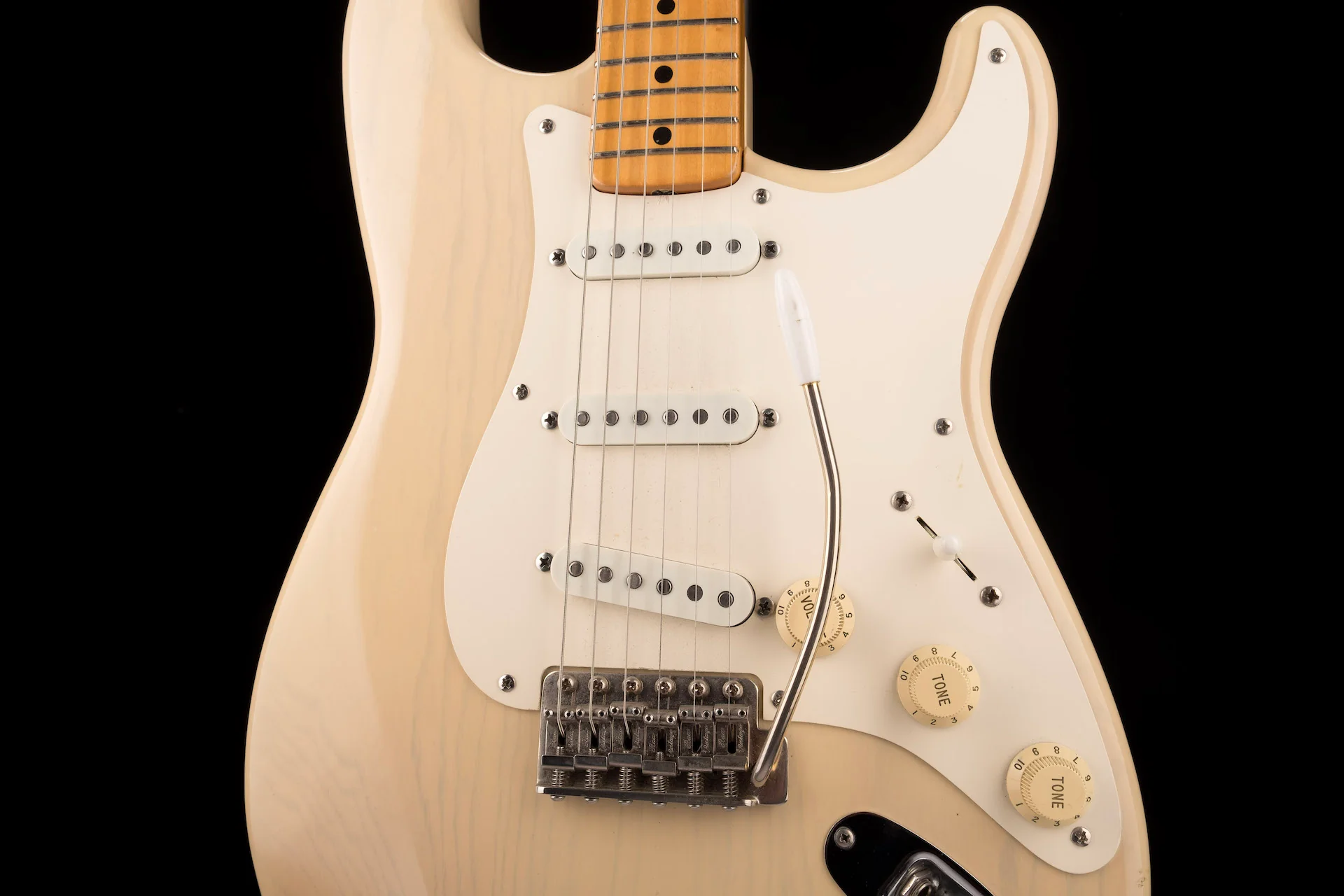 Used Custom Partscaster Fender Authentic Neck and Grover Jackson Body Blonde with Gig Bag - Image 6