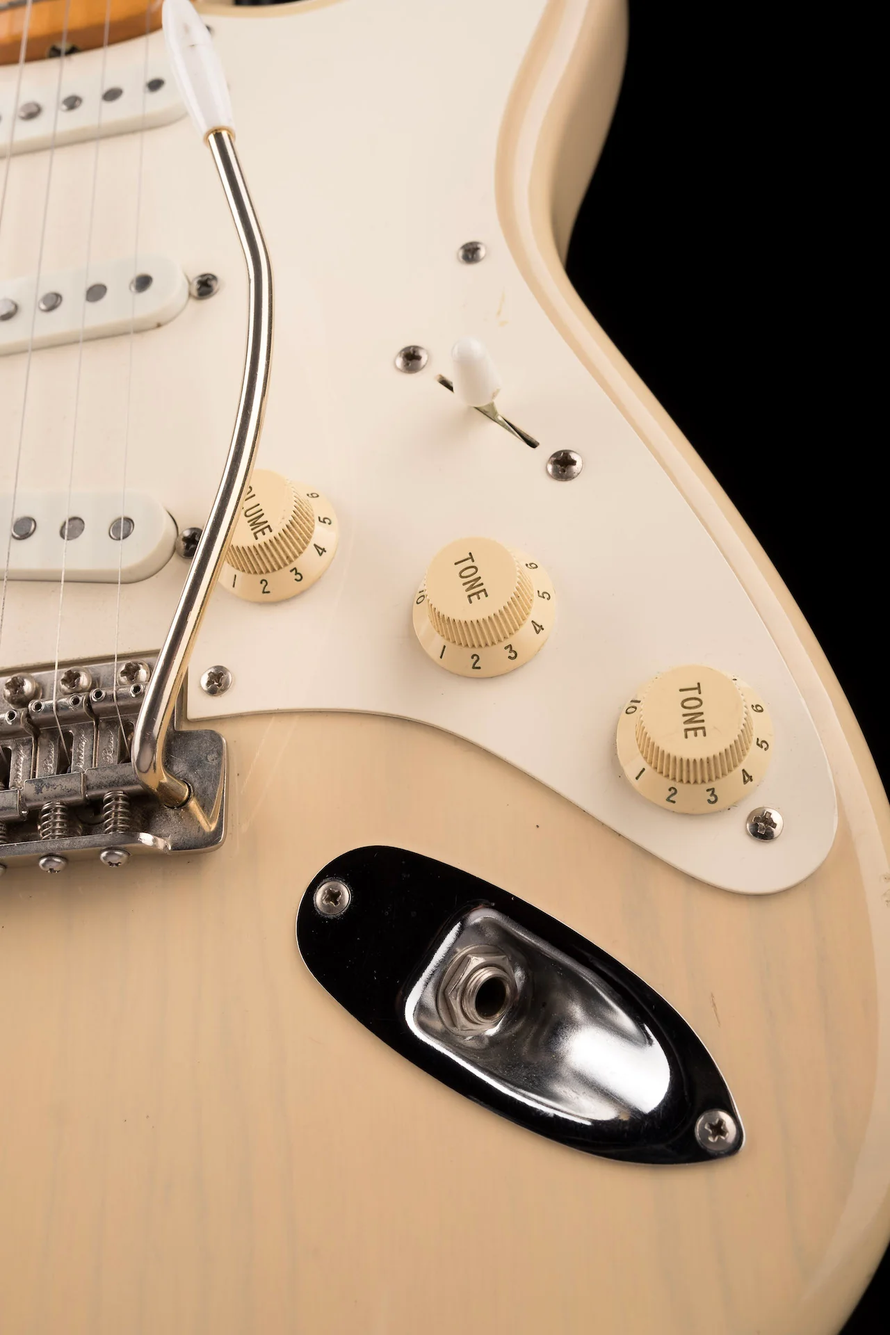 Used Custom Partscaster Fender Authentic Neck and Grover Jackson Body Blonde with Gig Bag - Image 8